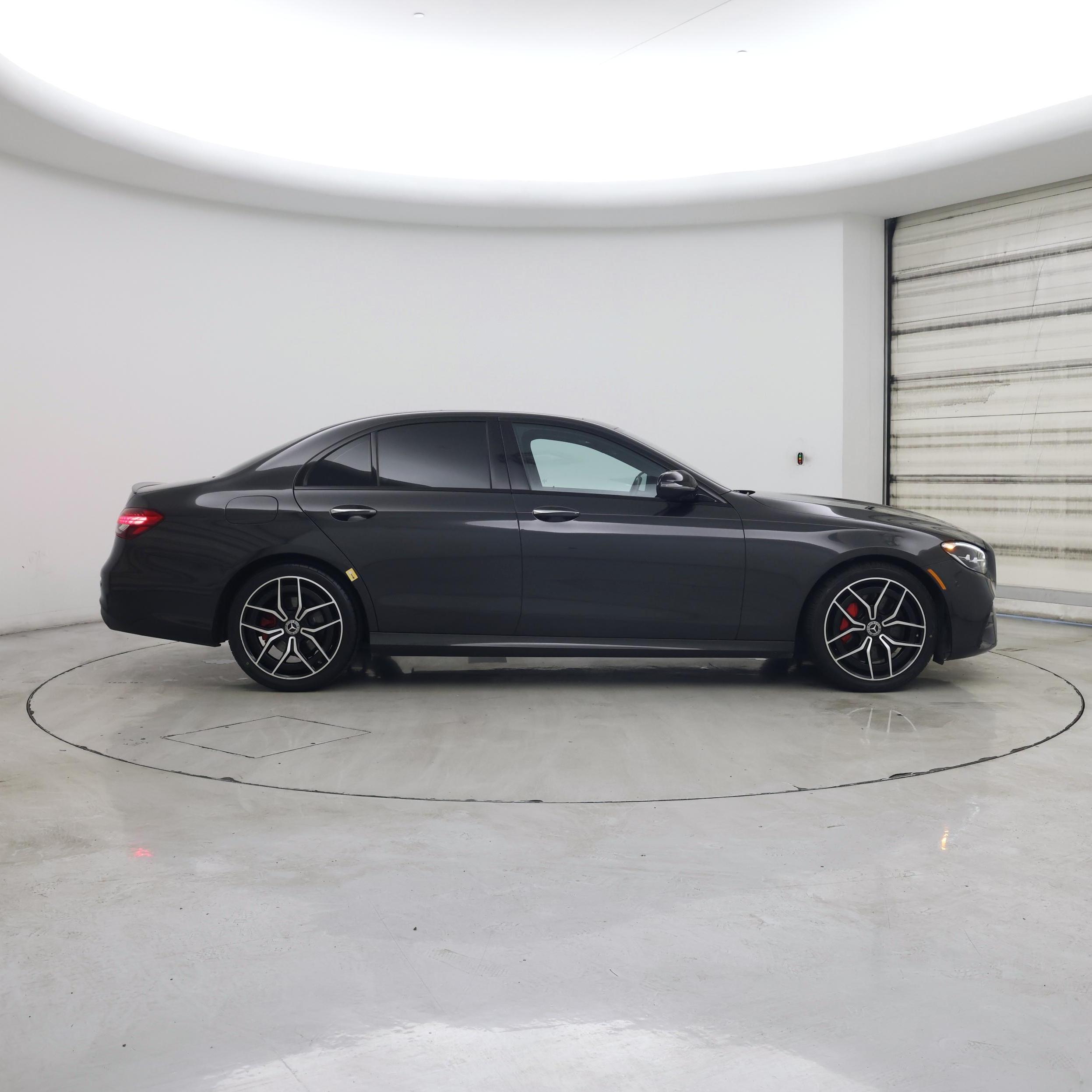 Thumbnail: 2022 Mercedes-Benz E-Class - 7