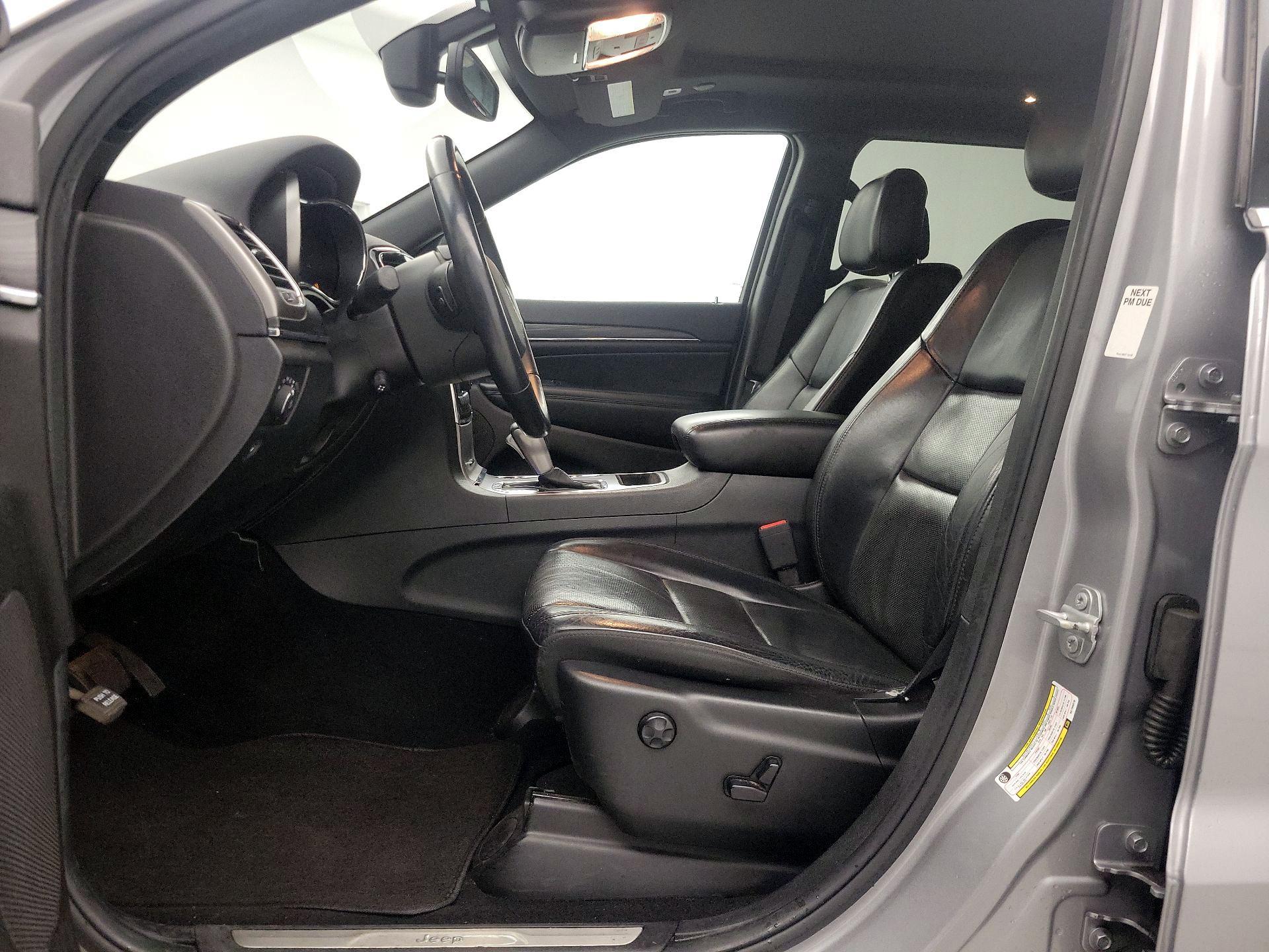 Thumbnail: 2019 Jeep Grand Cherokee - 11