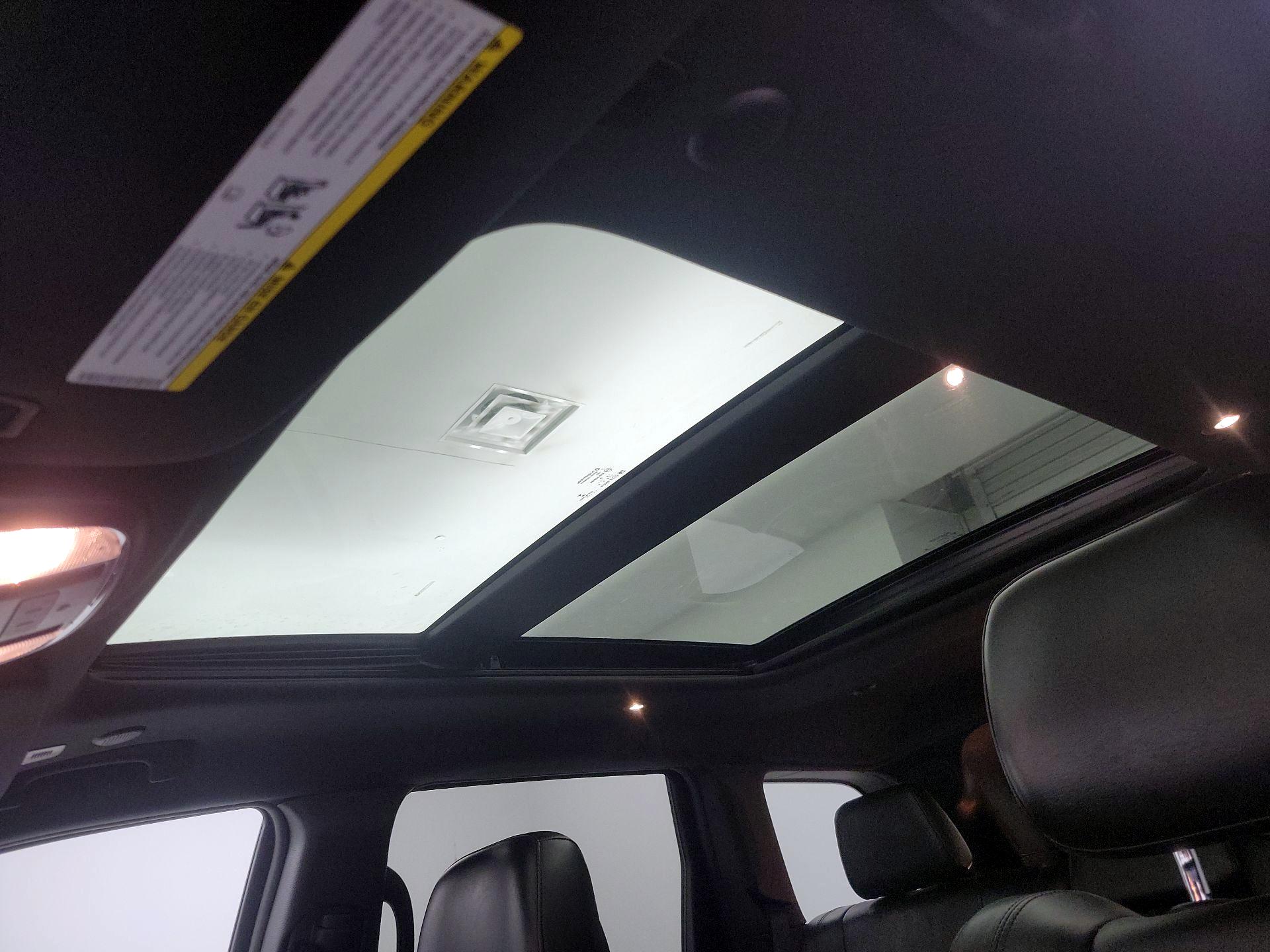 Thumbnail: 2019 Jeep Grand Cherokee - 20