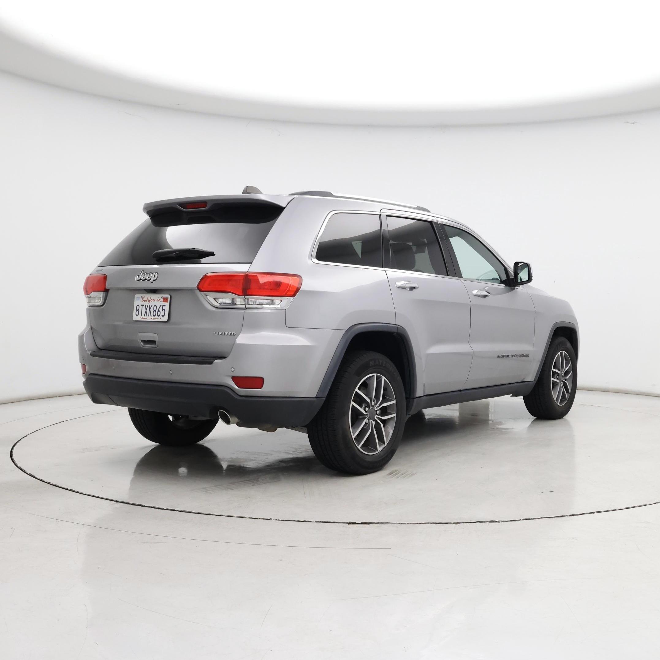 Thumbnail: 2019 Jeep Grand Cherokee - 8