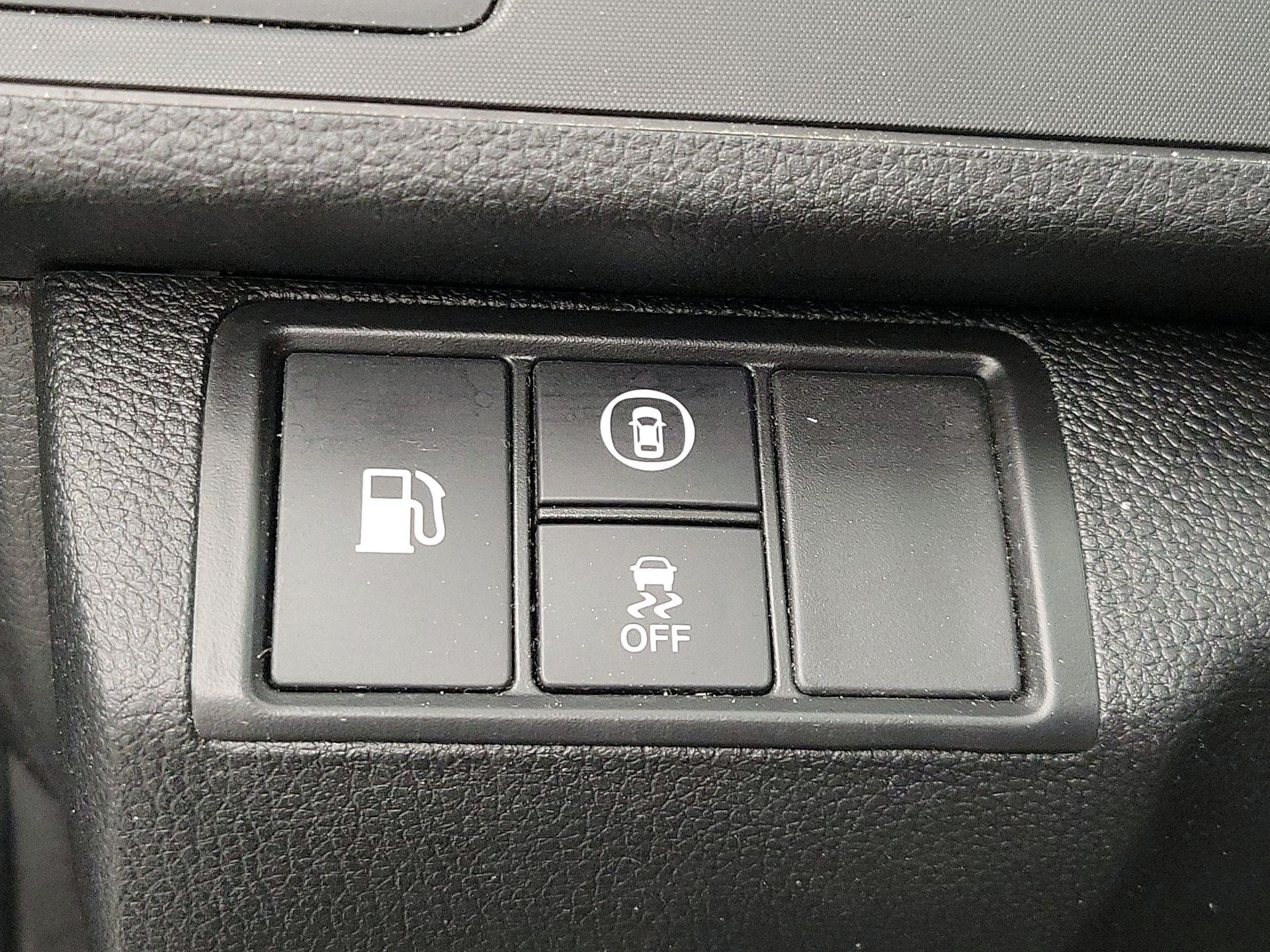 Thumbnail: 2019 Honda Insight - 13