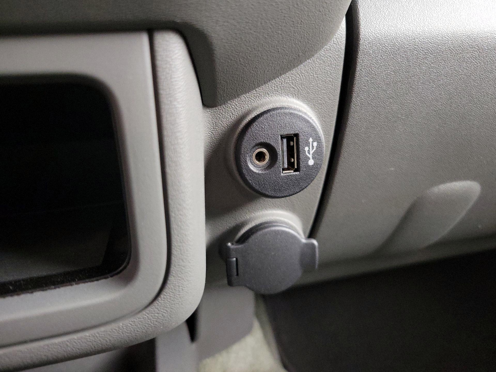 Thumbnail: 2017 Nissan Frontier - 17