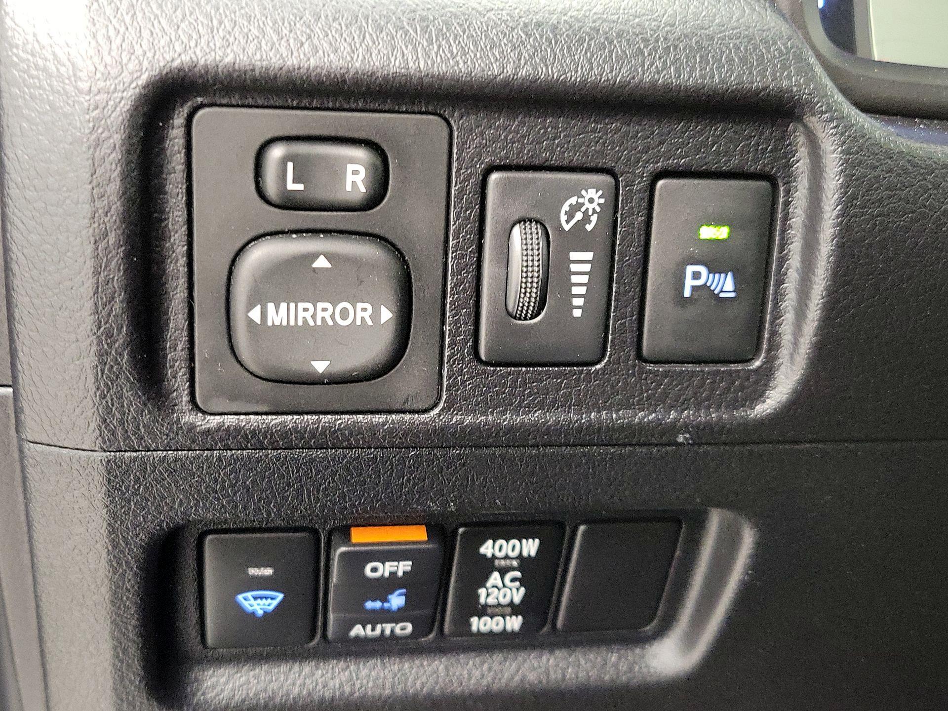 Thumbnail: 2018 Toyota 4Runner - 13