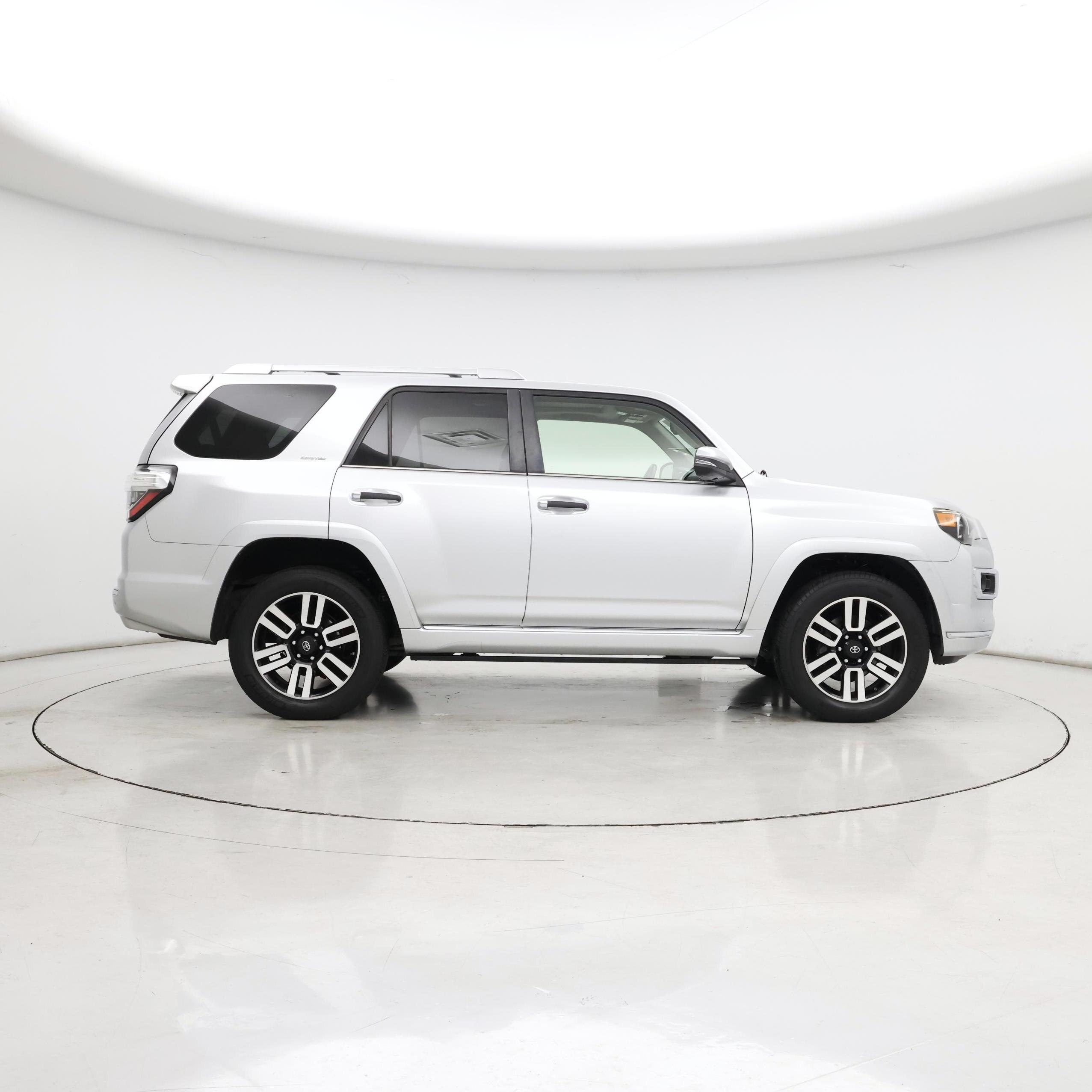 Thumbnail: 2018 Toyota 4Runner - 7