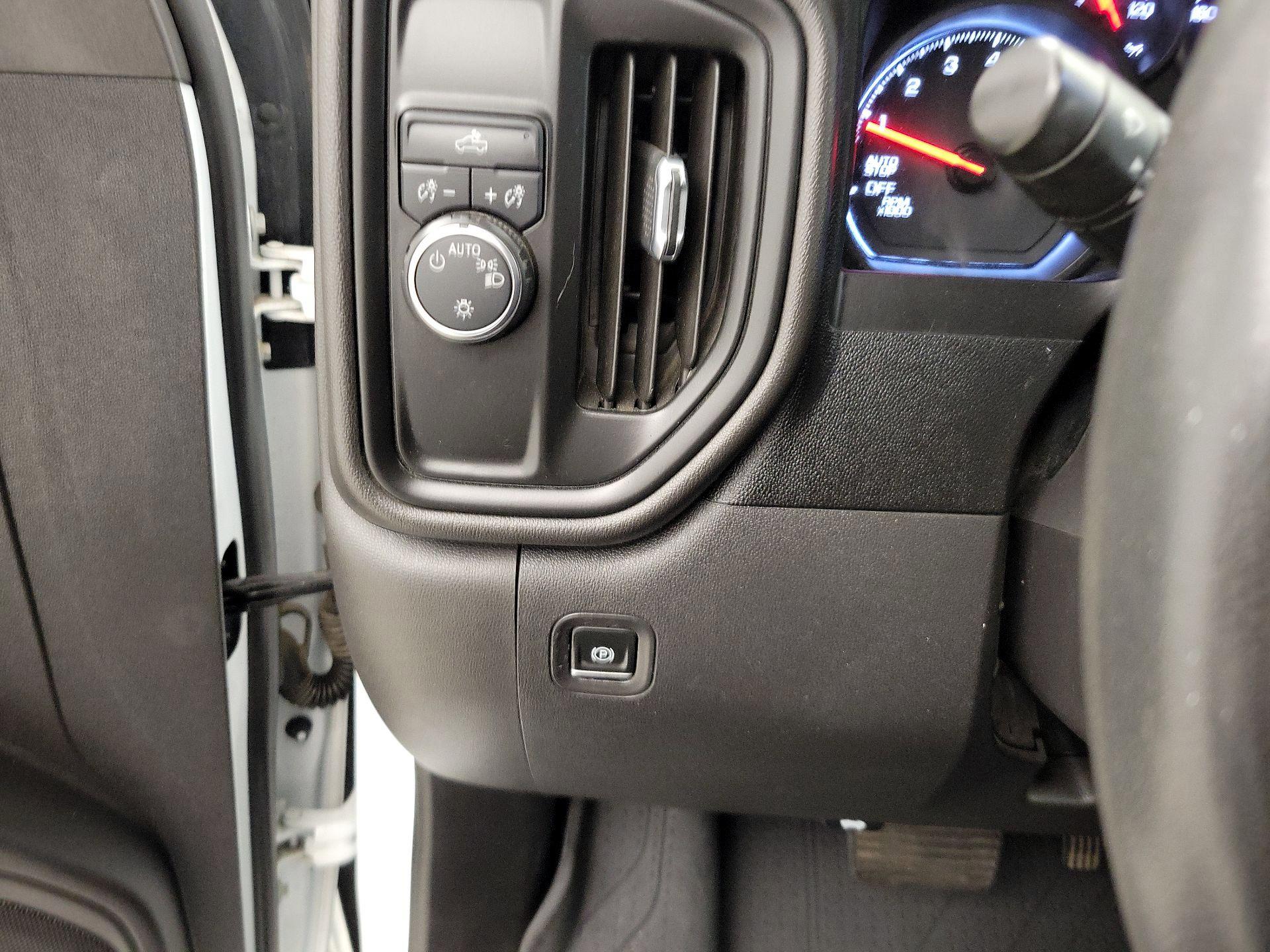 Thumbnail: 2021 Chevrolet Silverado 1500 - 13