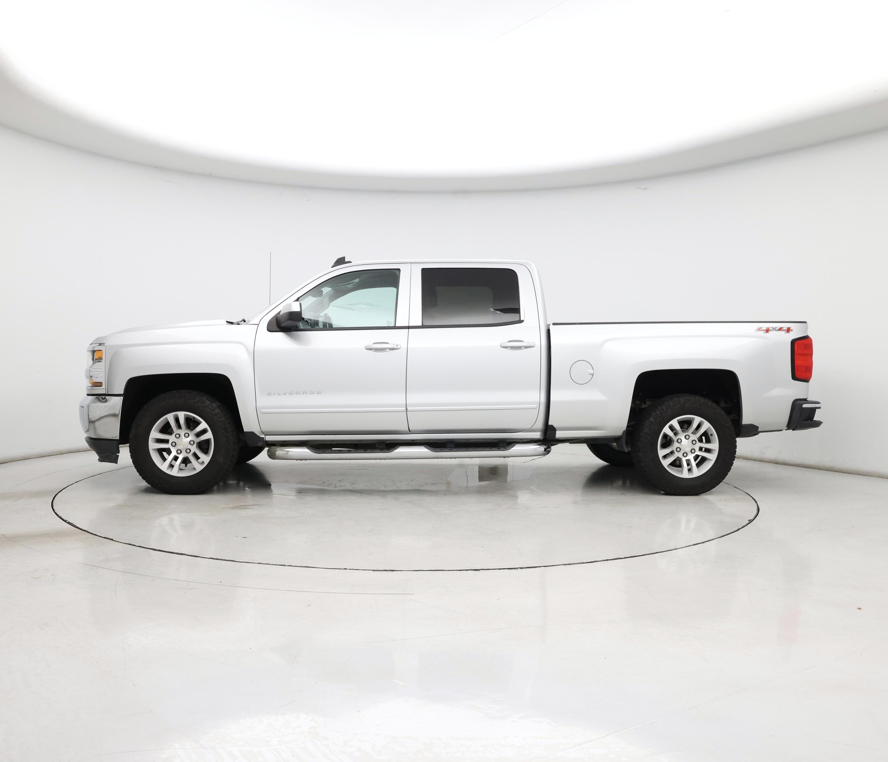 Thumbnail: 2017 Chevrolet Silverado 1500 - 3