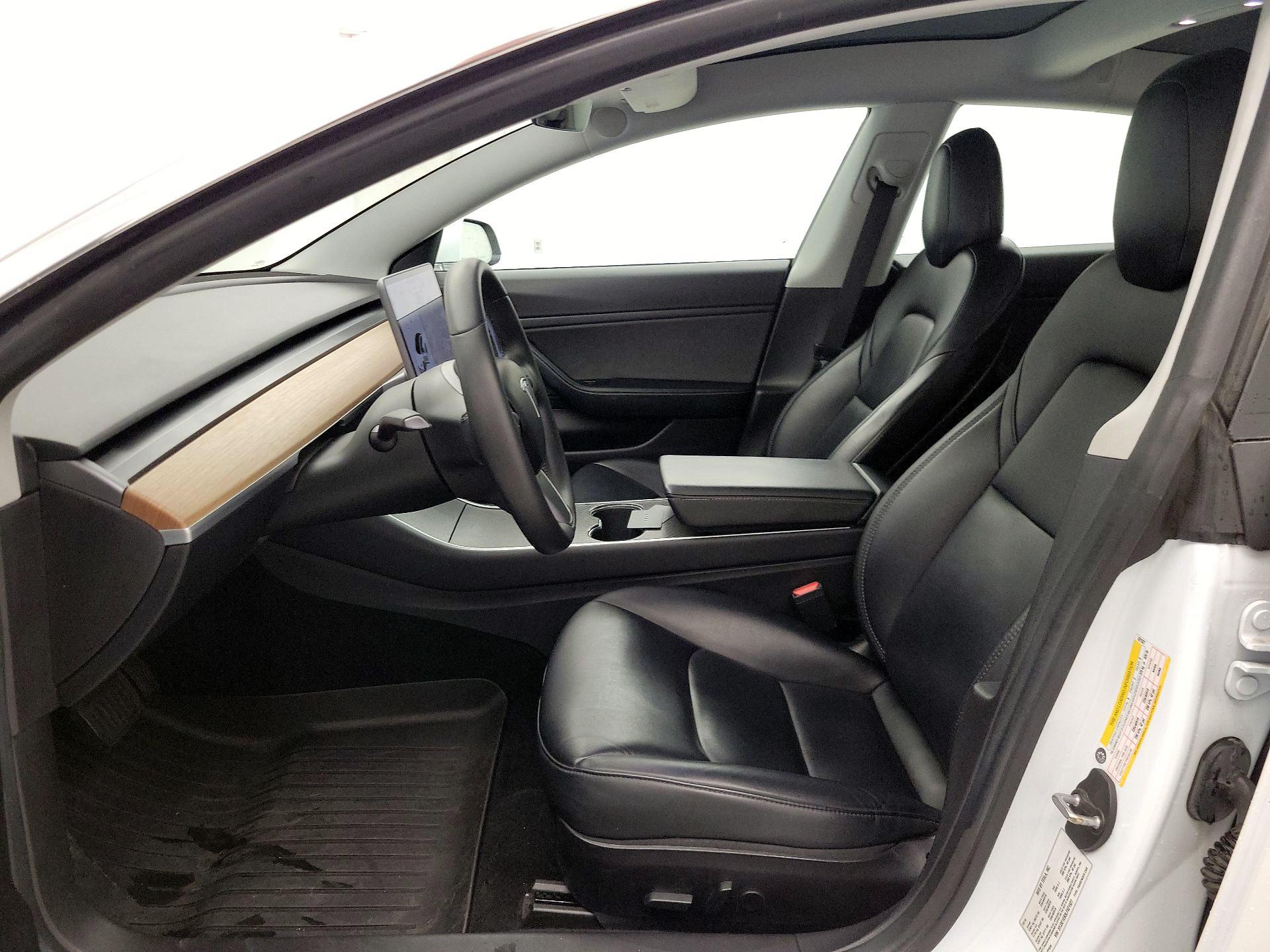 Thumbnail: 2020 Tesla Model 3 - 11