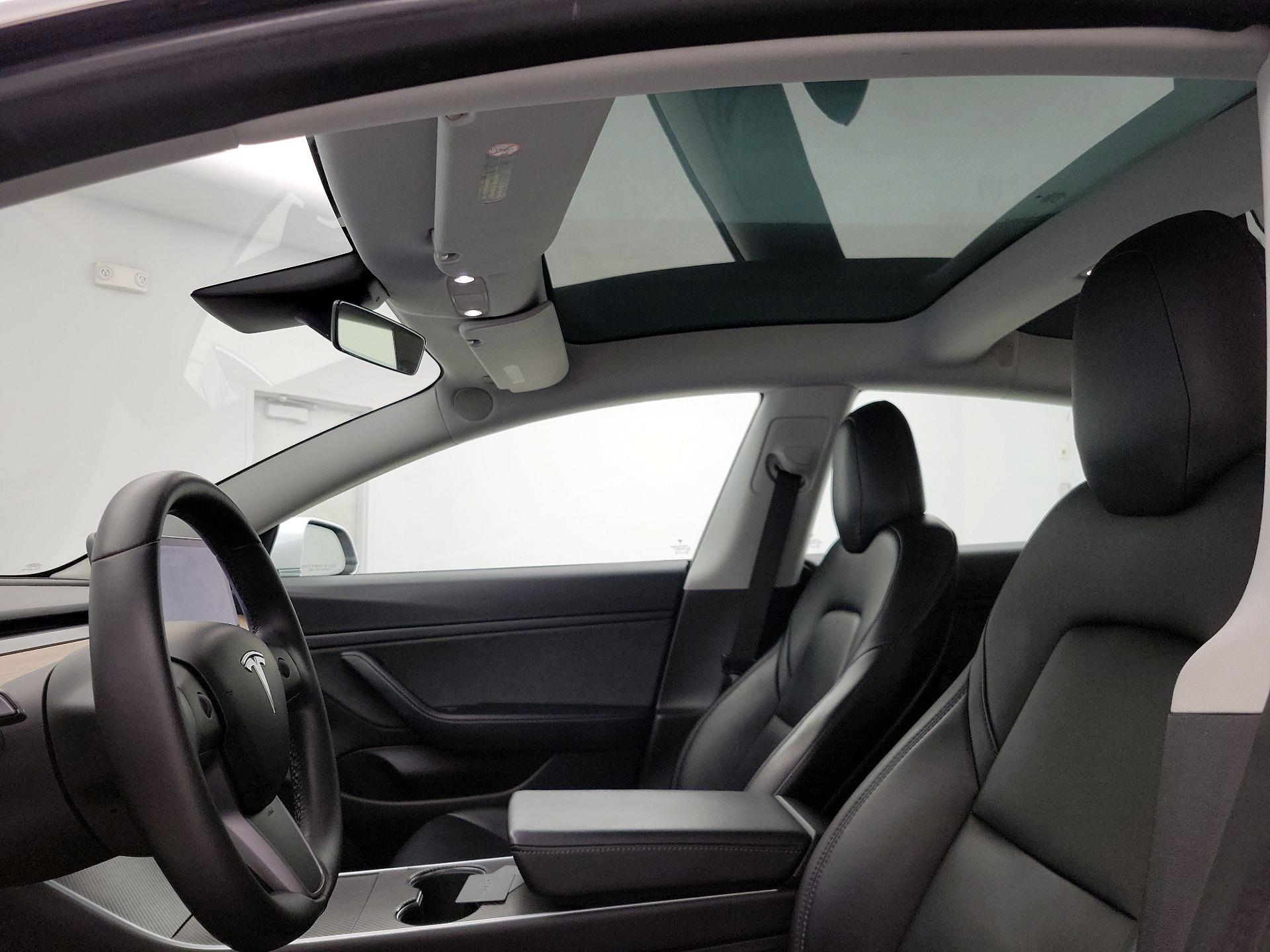 Thumbnail: 2020 Tesla Model 3 - 18