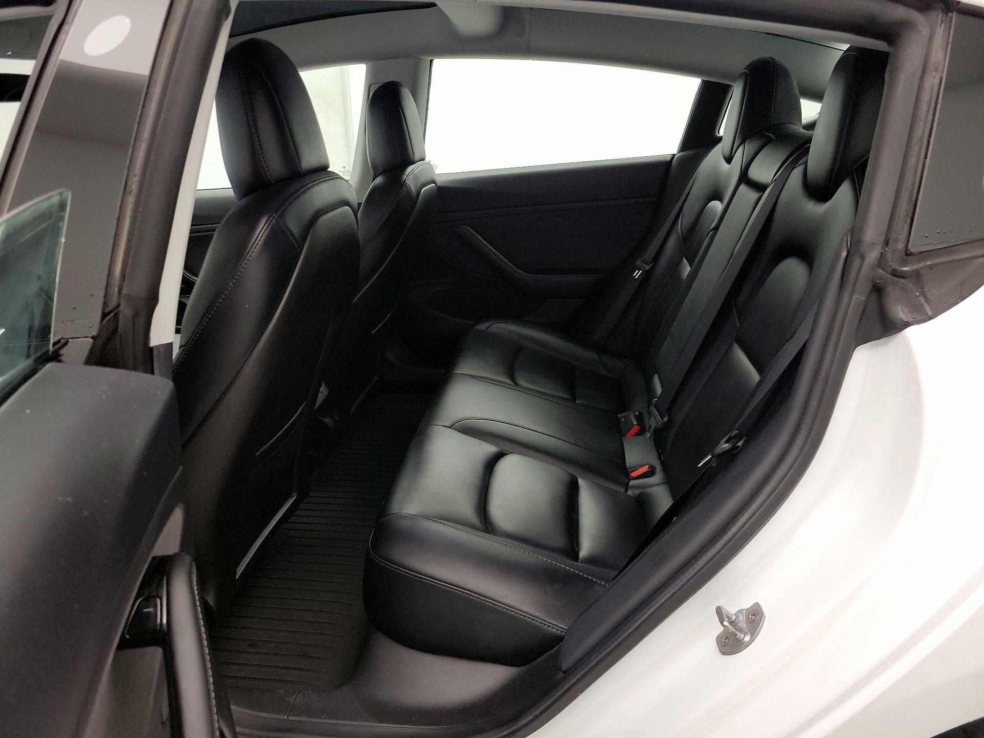 Thumbnail: 2020 Tesla Model 3 - 19