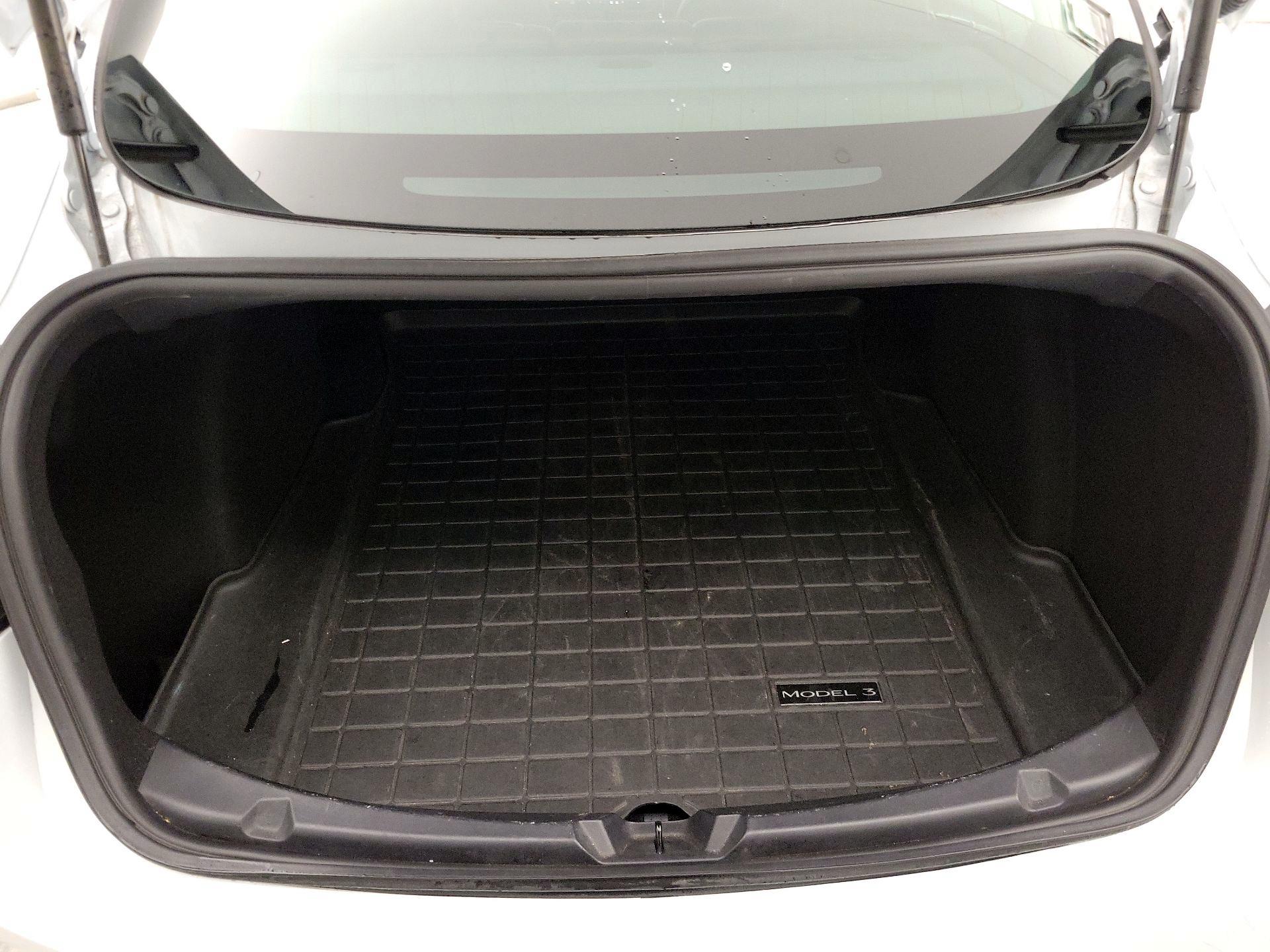 Thumbnail: 2020 Tesla Model 3 - 20