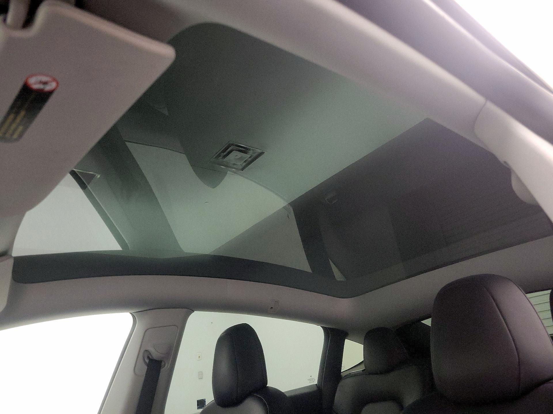 Thumbnail: 2022 Tesla Model Y - 19