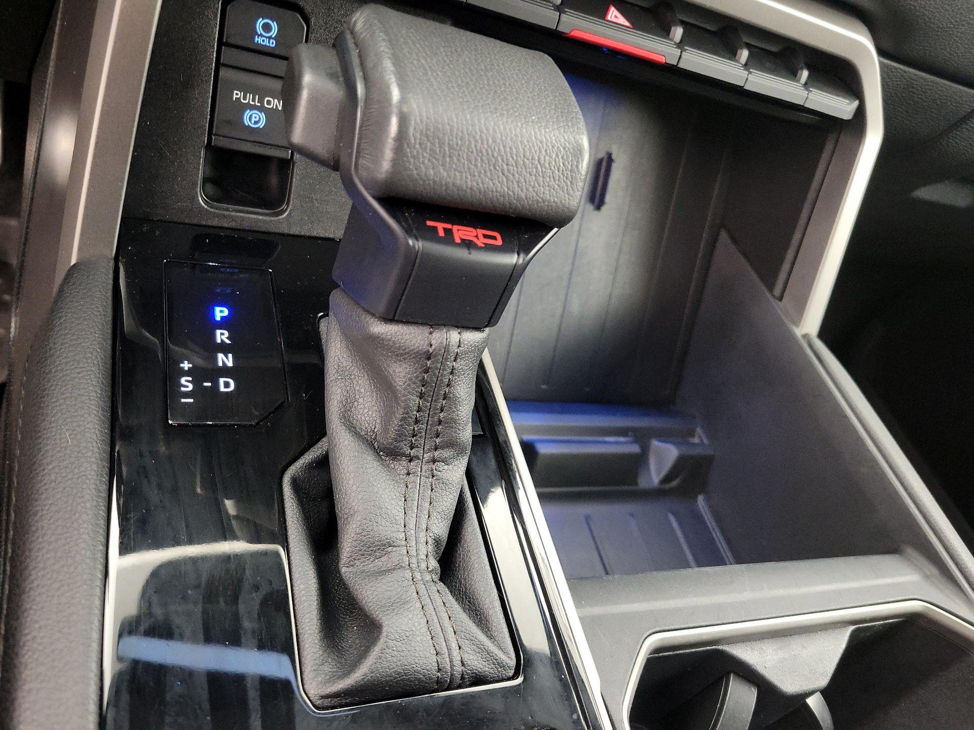 Thumbnail: 2022 Toyota Tundra - 17