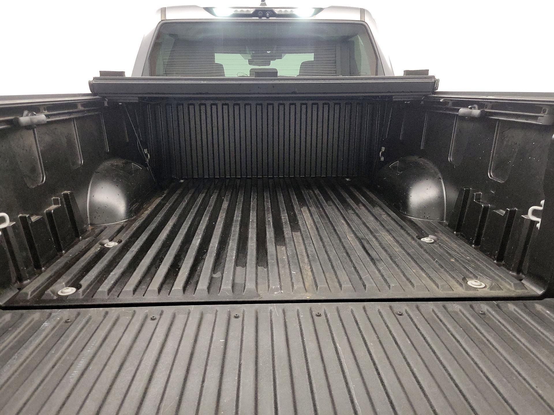 Thumbnail: 2022 Toyota Tundra - 20