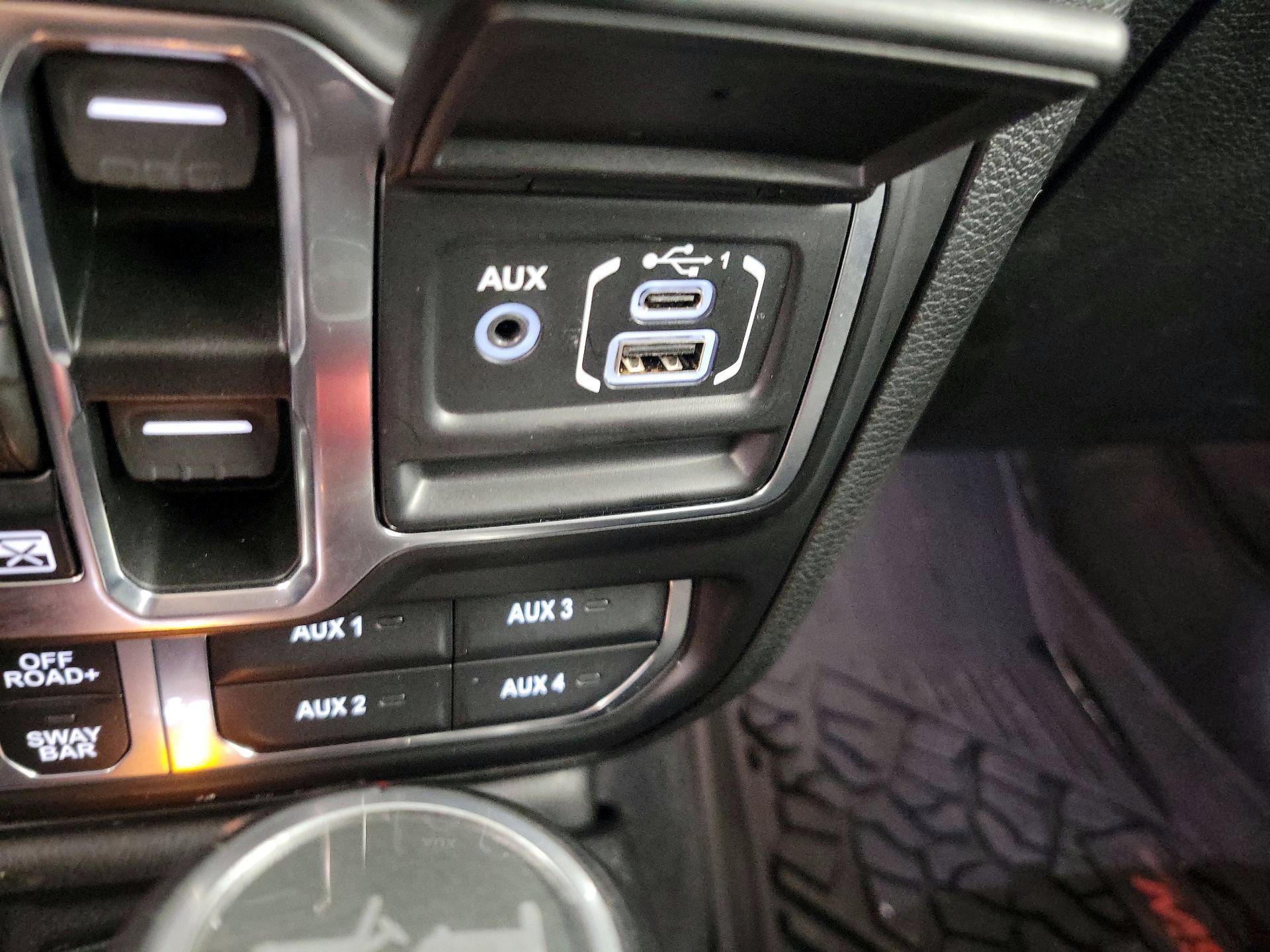 Thumbnail: 2021 Jeep Wrangler - 19