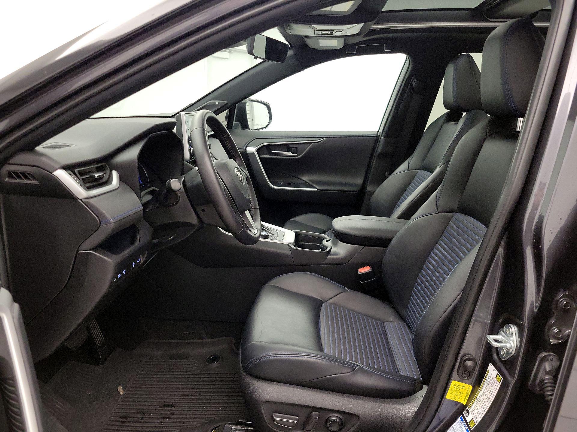 Thumbnail: 2021 Toyota RAV4 - 11