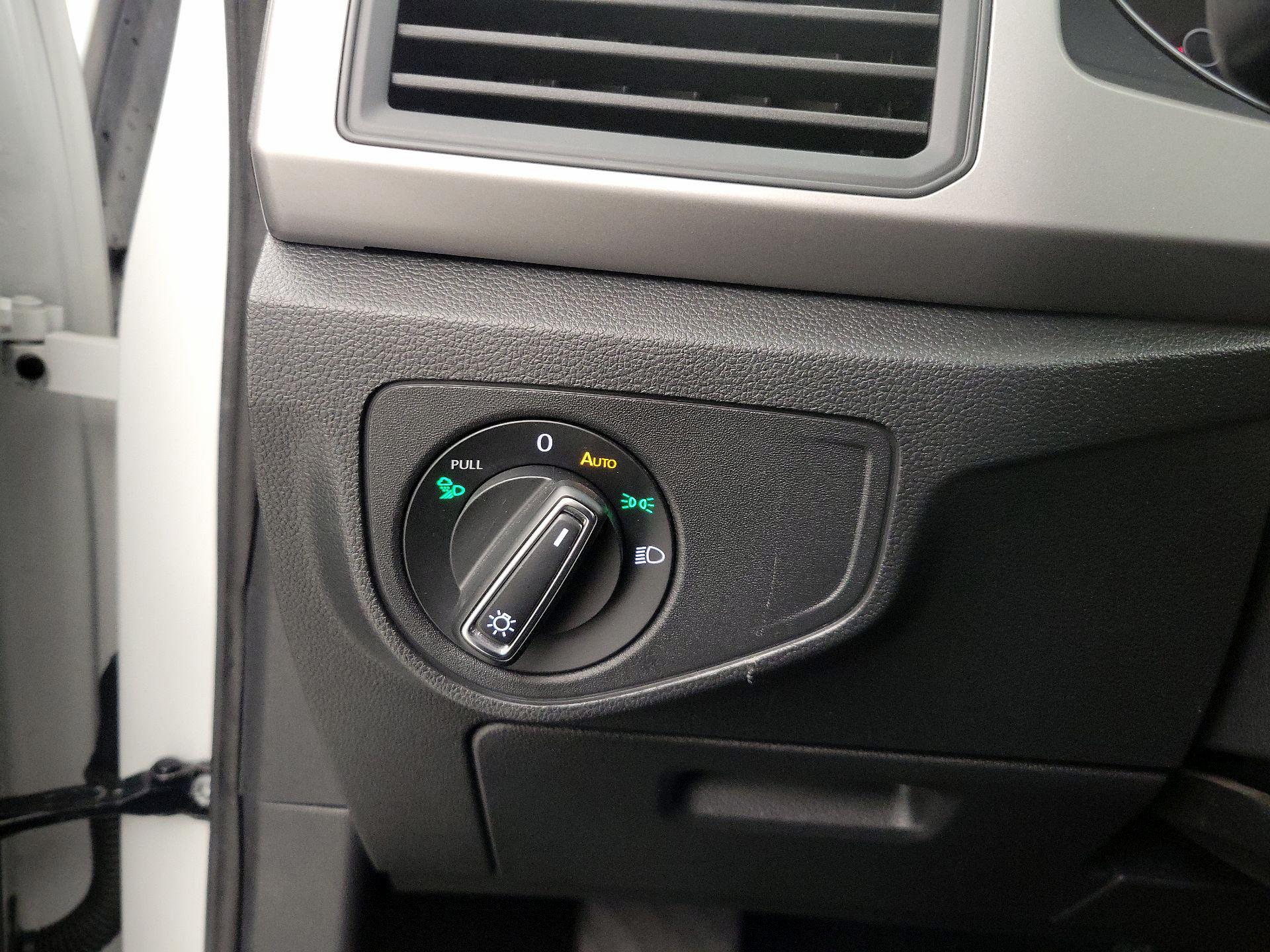 Thumbnail: 2021 Volkswagen Atlas - 13