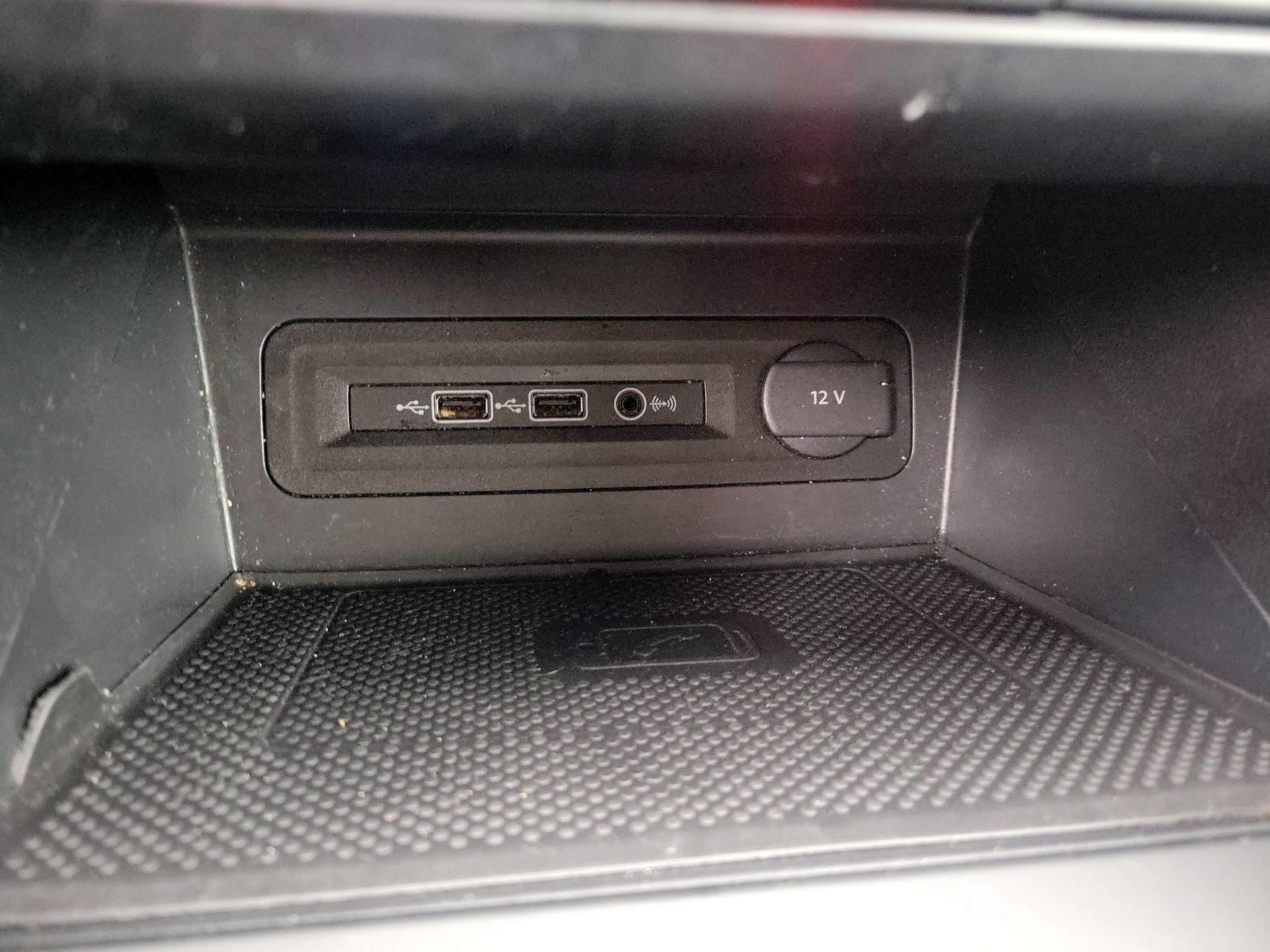 Thumbnail: 2021 Volkswagen Atlas - 18