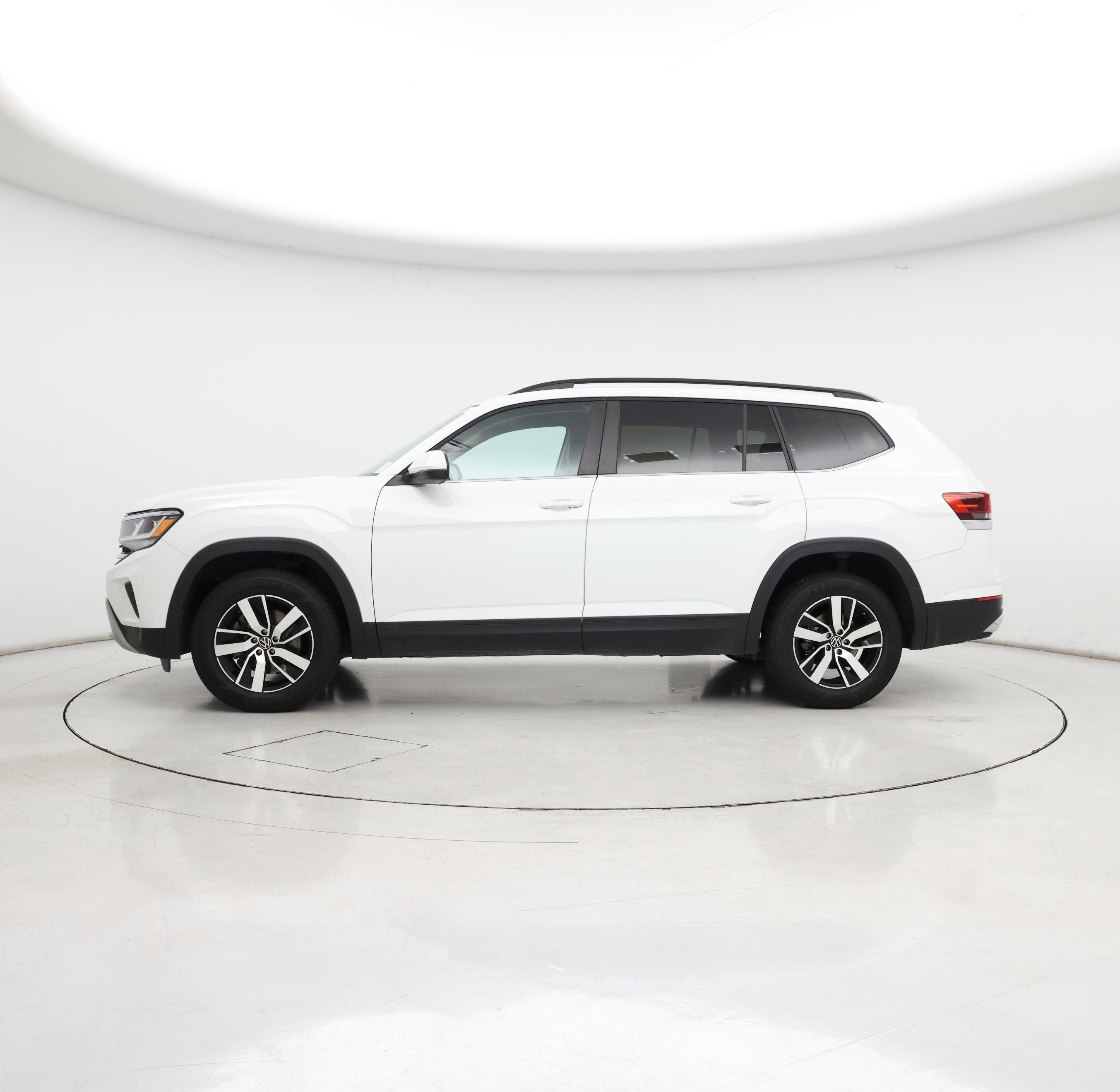 Thumbnail: 2021 Volkswagen Atlas - 3