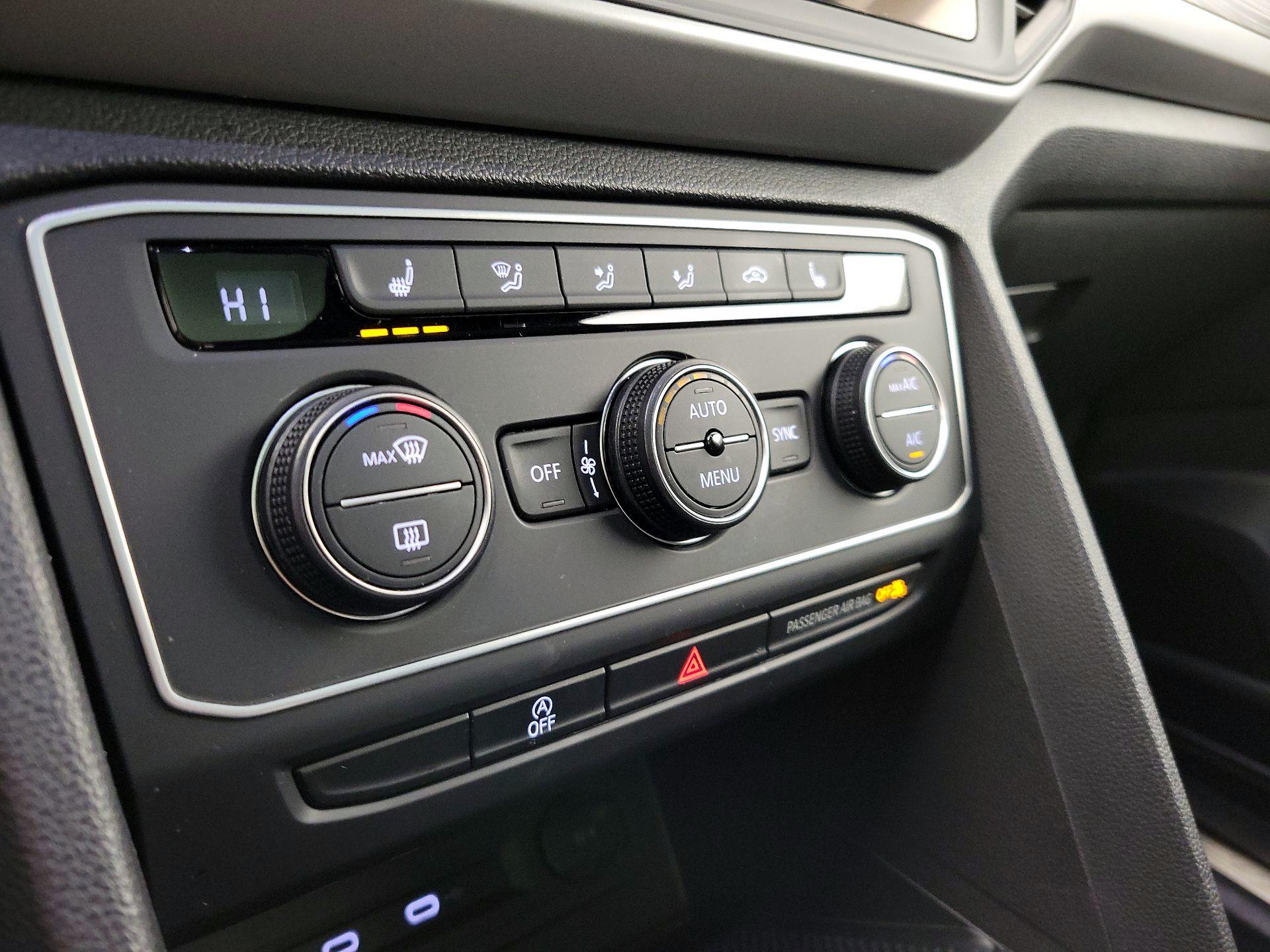 Thumbnail: 2021 Volkswagen Atlas - 16