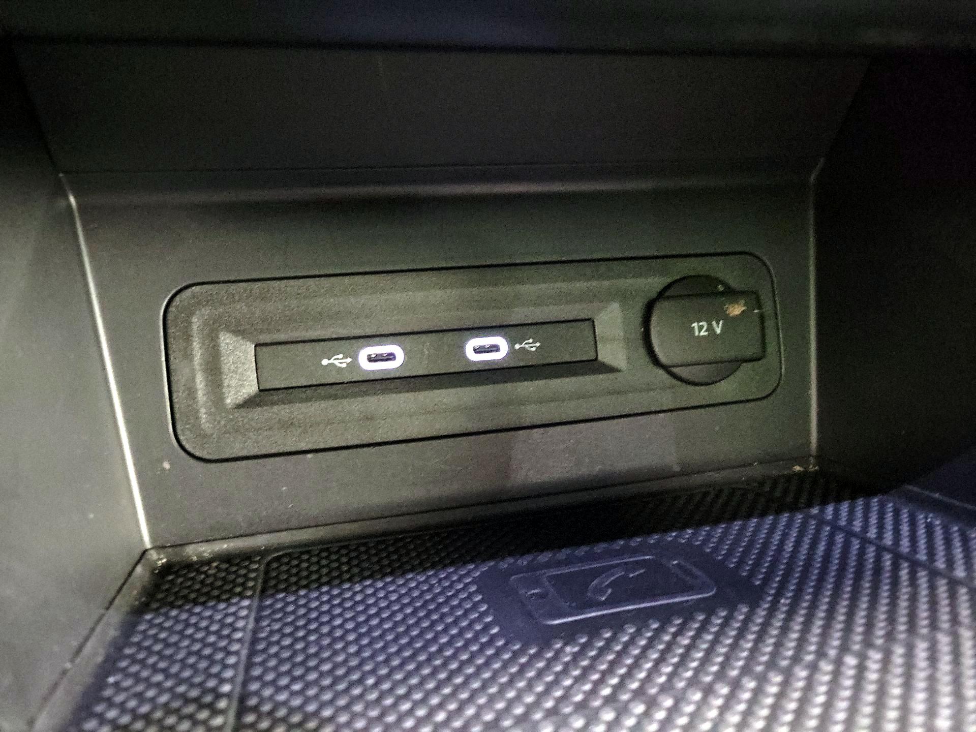 Thumbnail: 2021 Volkswagen Atlas - 18