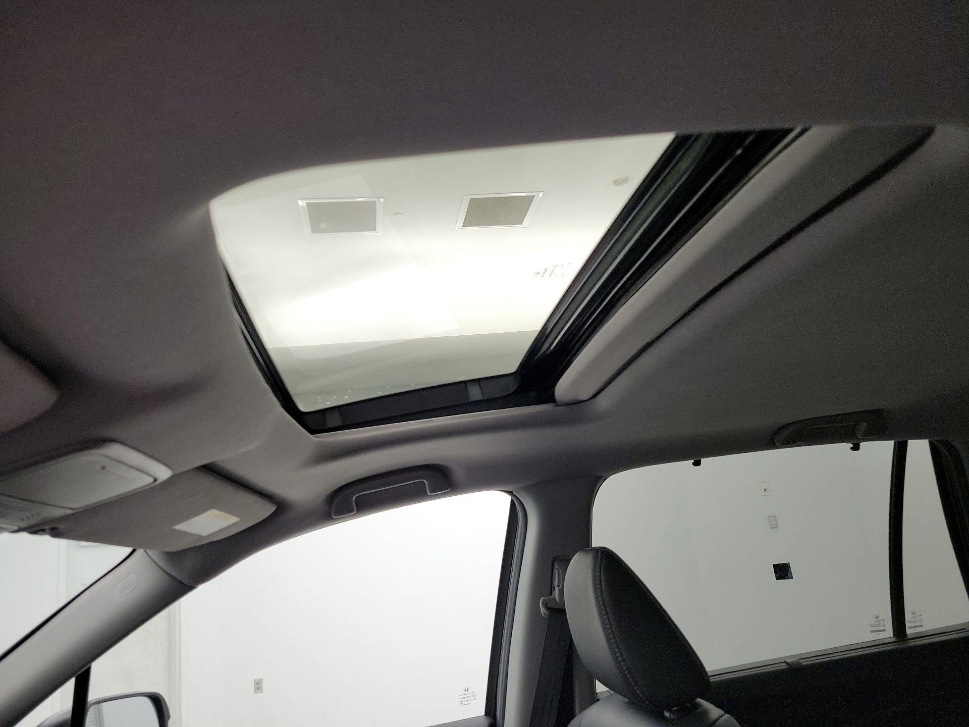 Thumbnail: 2022 Honda Pilot - 19