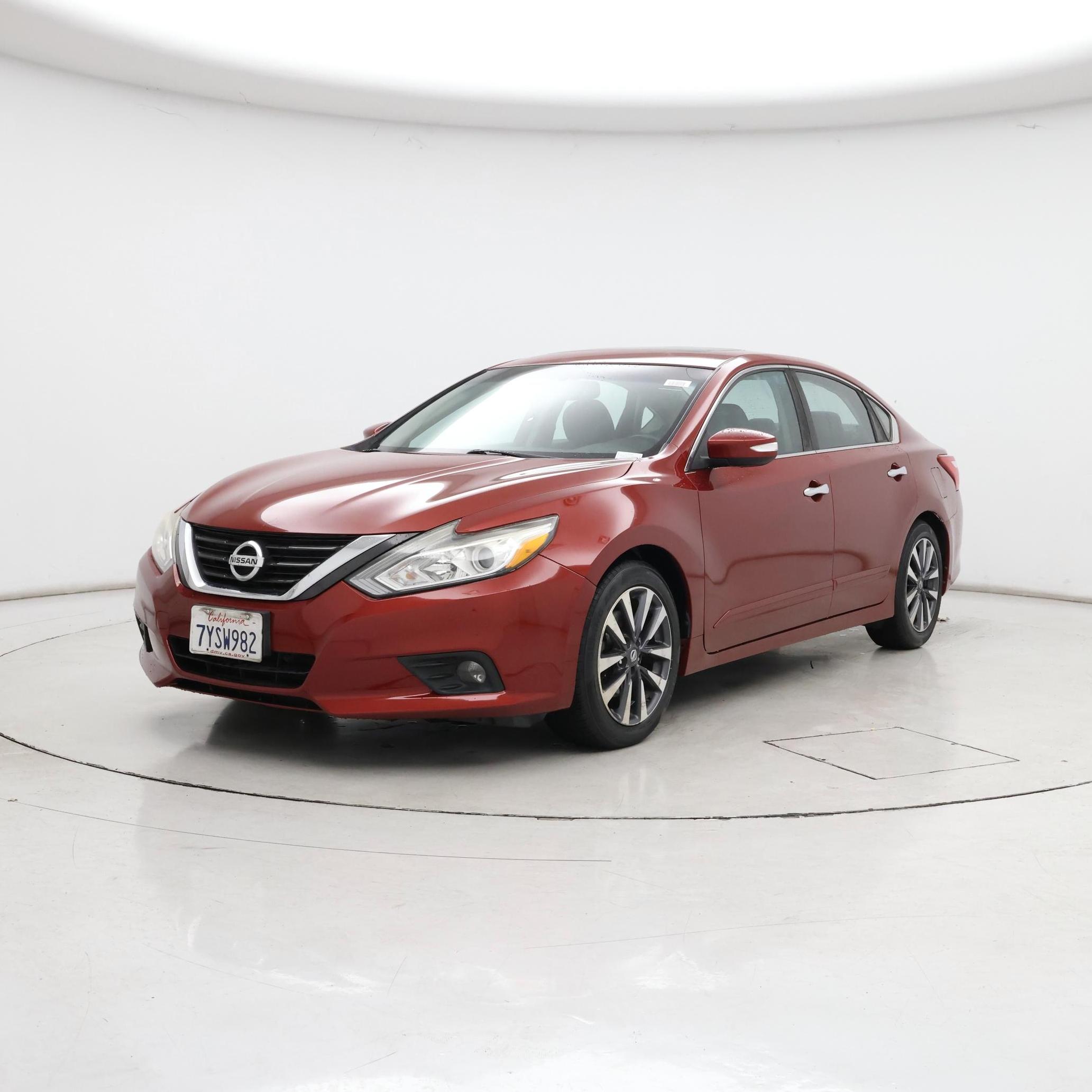 Thumbnail: 2016 Nissan Altima - 4