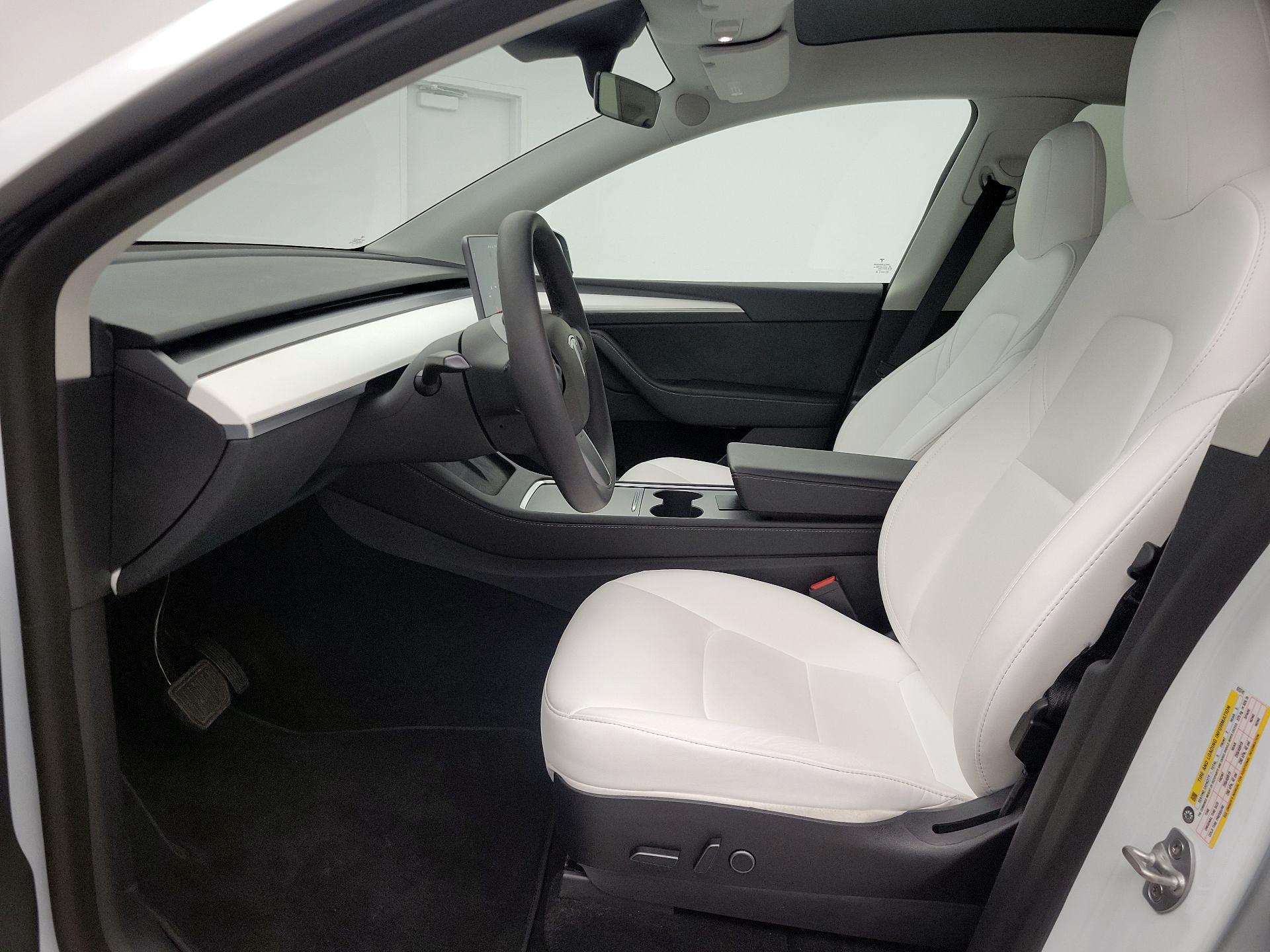 Thumbnail: 2023 Tesla Model Y - 11