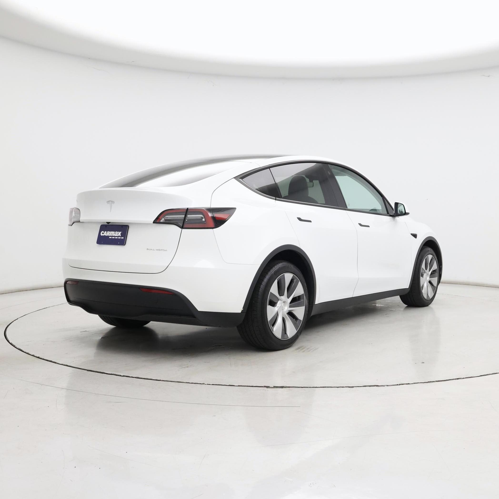 Thumbnail: 2023 Tesla Model Y - 8