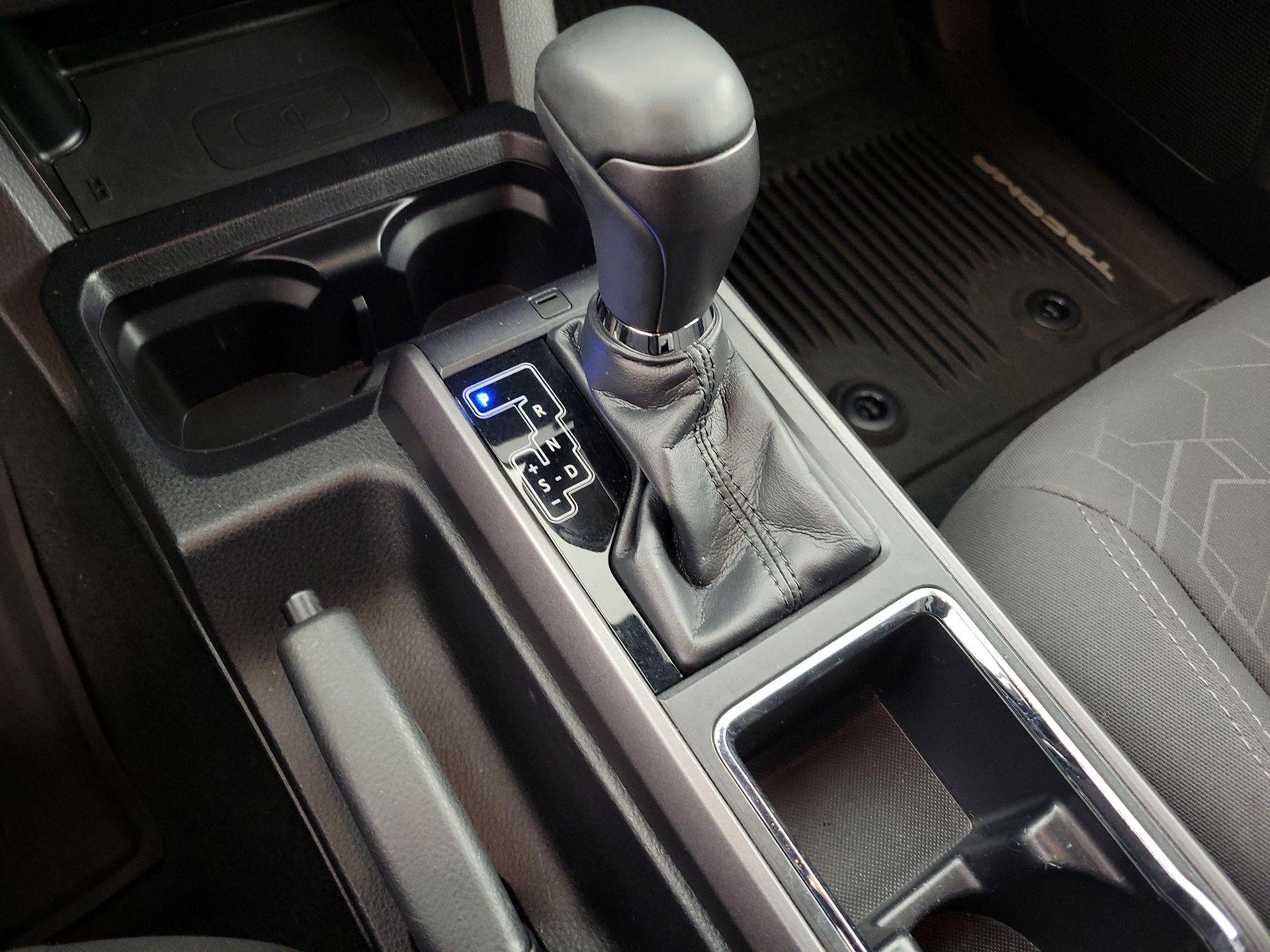 Thumbnail: 2018 Toyota Tacoma - 17