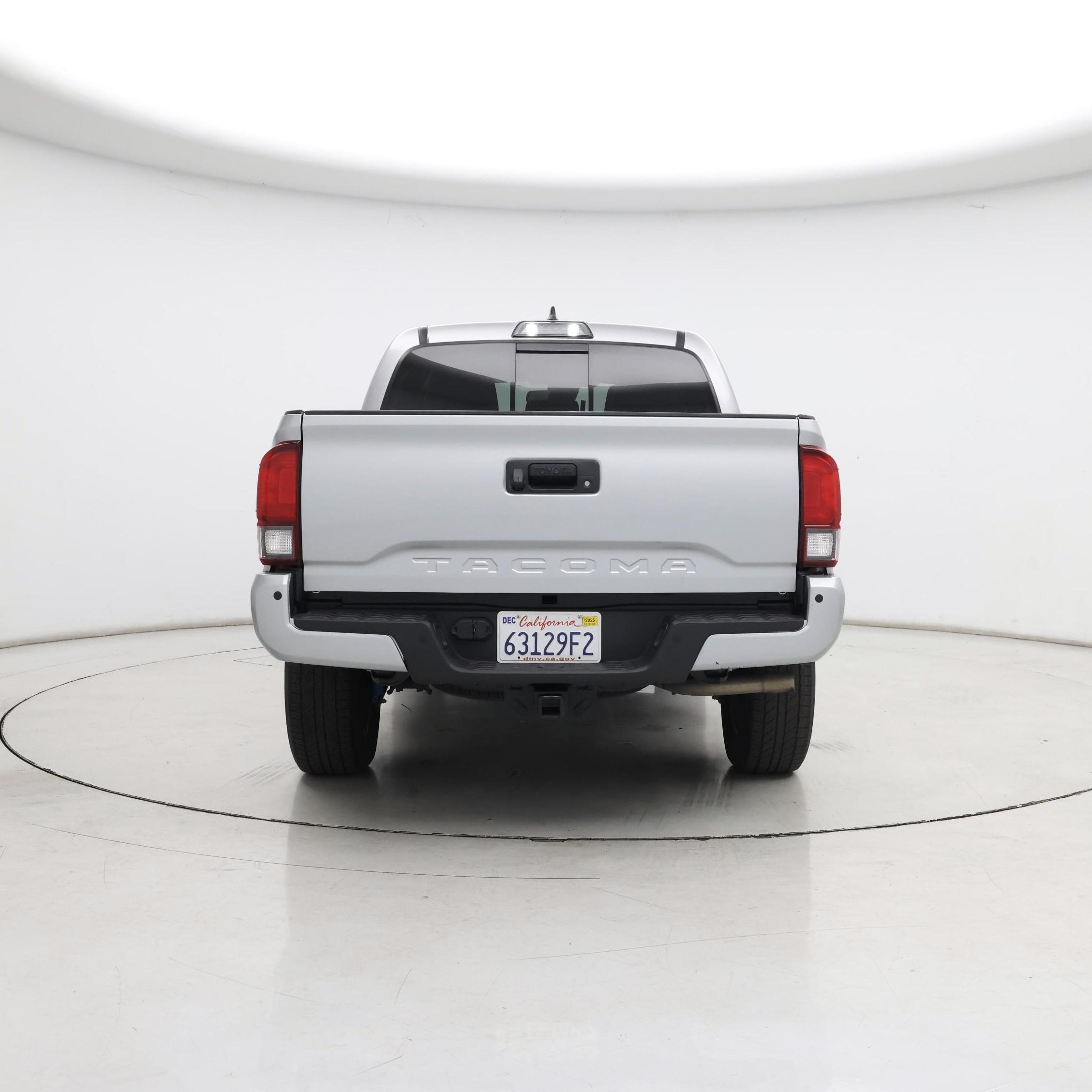 Thumbnail: 2018 Toyota Tacoma - 6