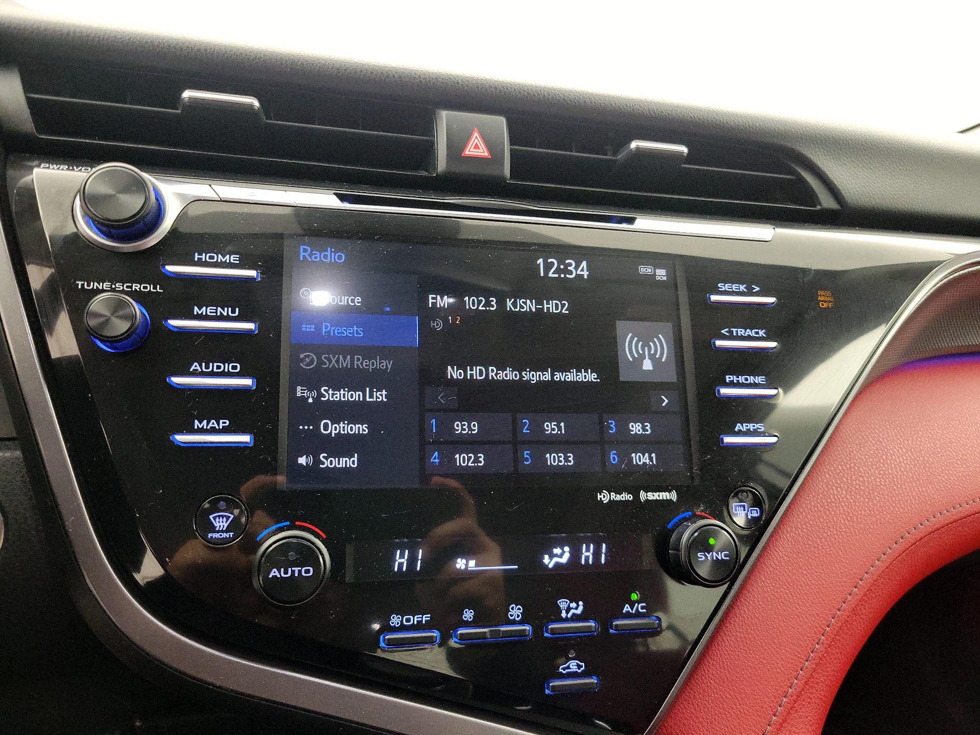 Thumbnail: 2020 Toyota Camry - 15