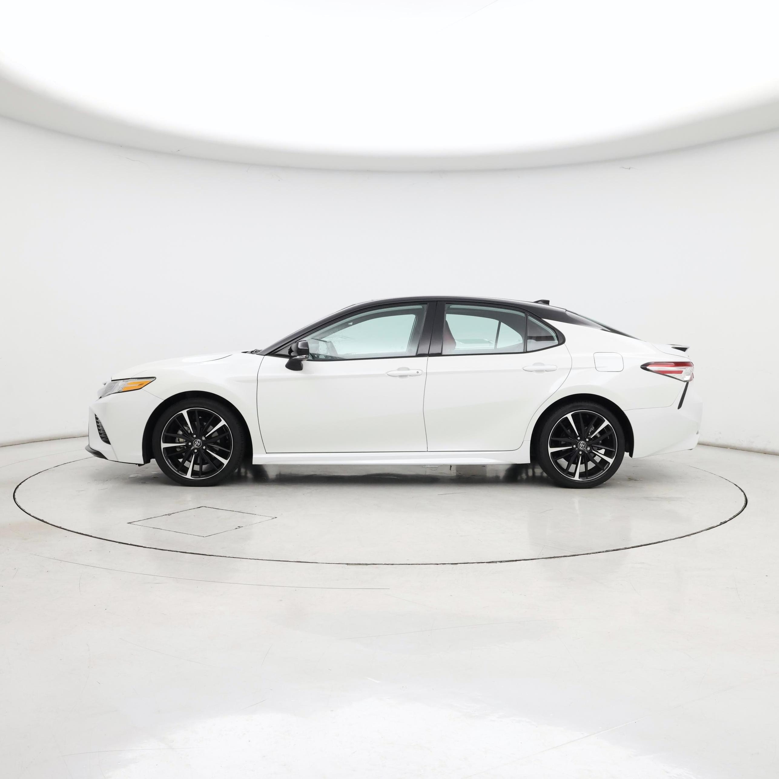 Thumbnail: 2020 Toyota Camry - 3