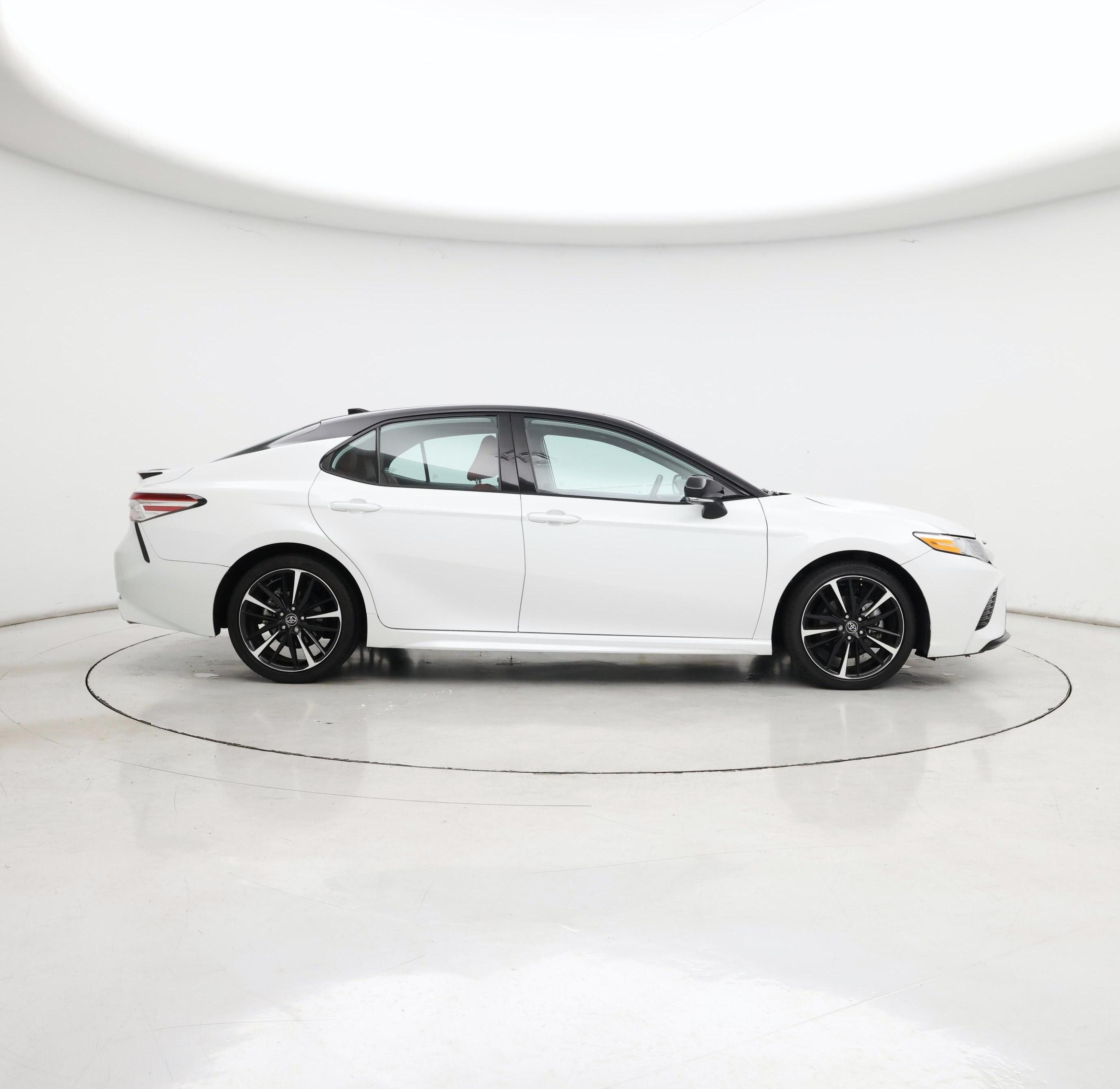 Thumbnail: 2020 Toyota Camry - 7