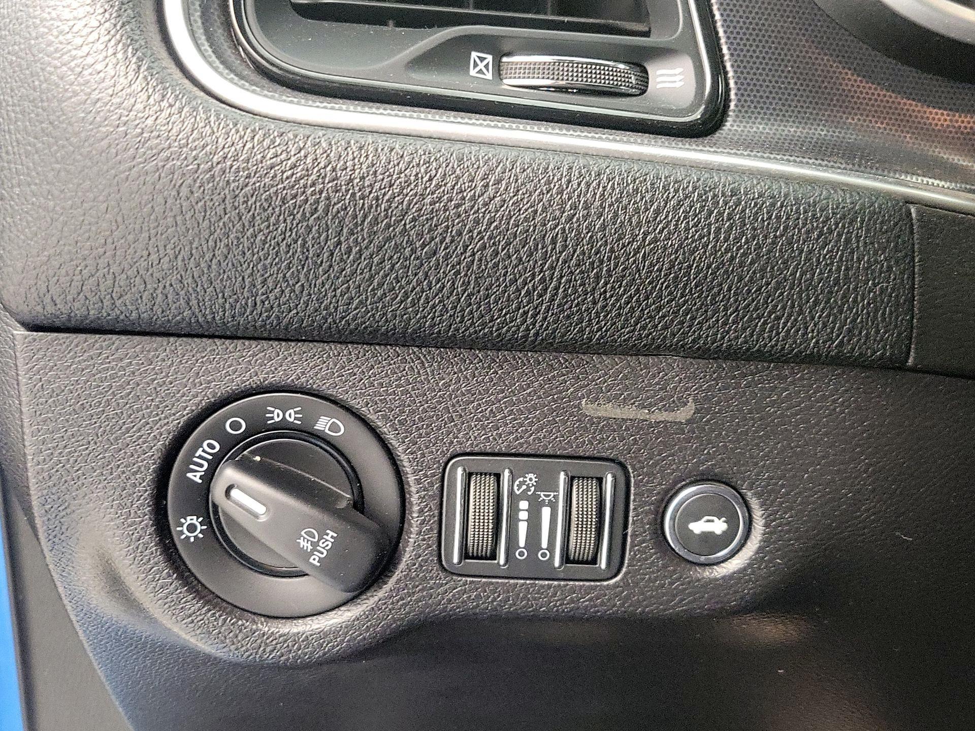 Thumbnail: 2016 Dodge Challenger - 13