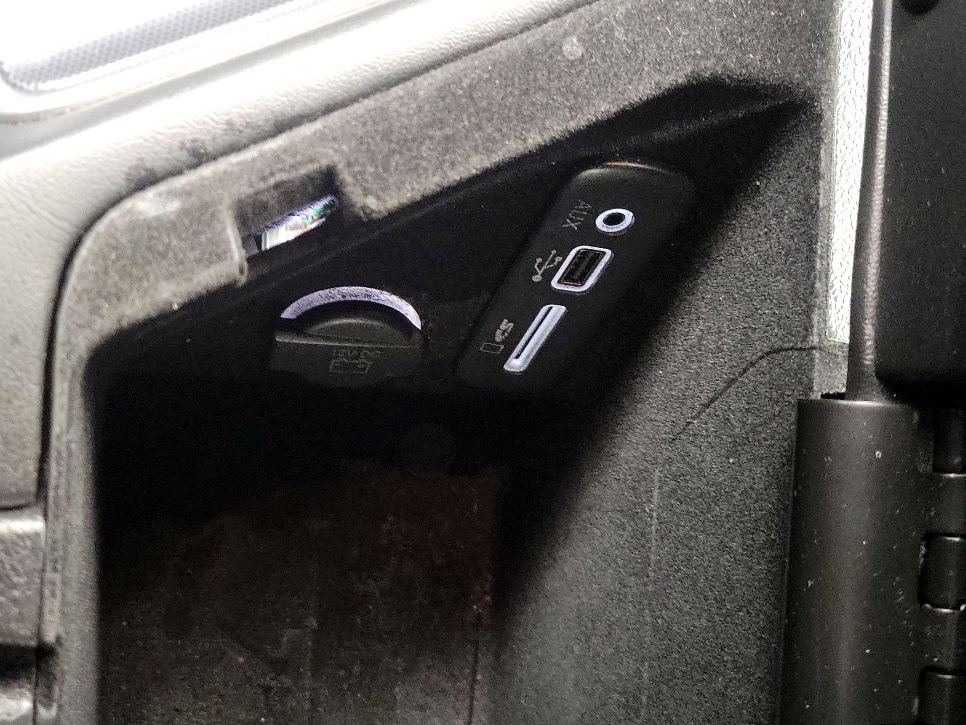 Thumbnail: 2016 Dodge Challenger - 19