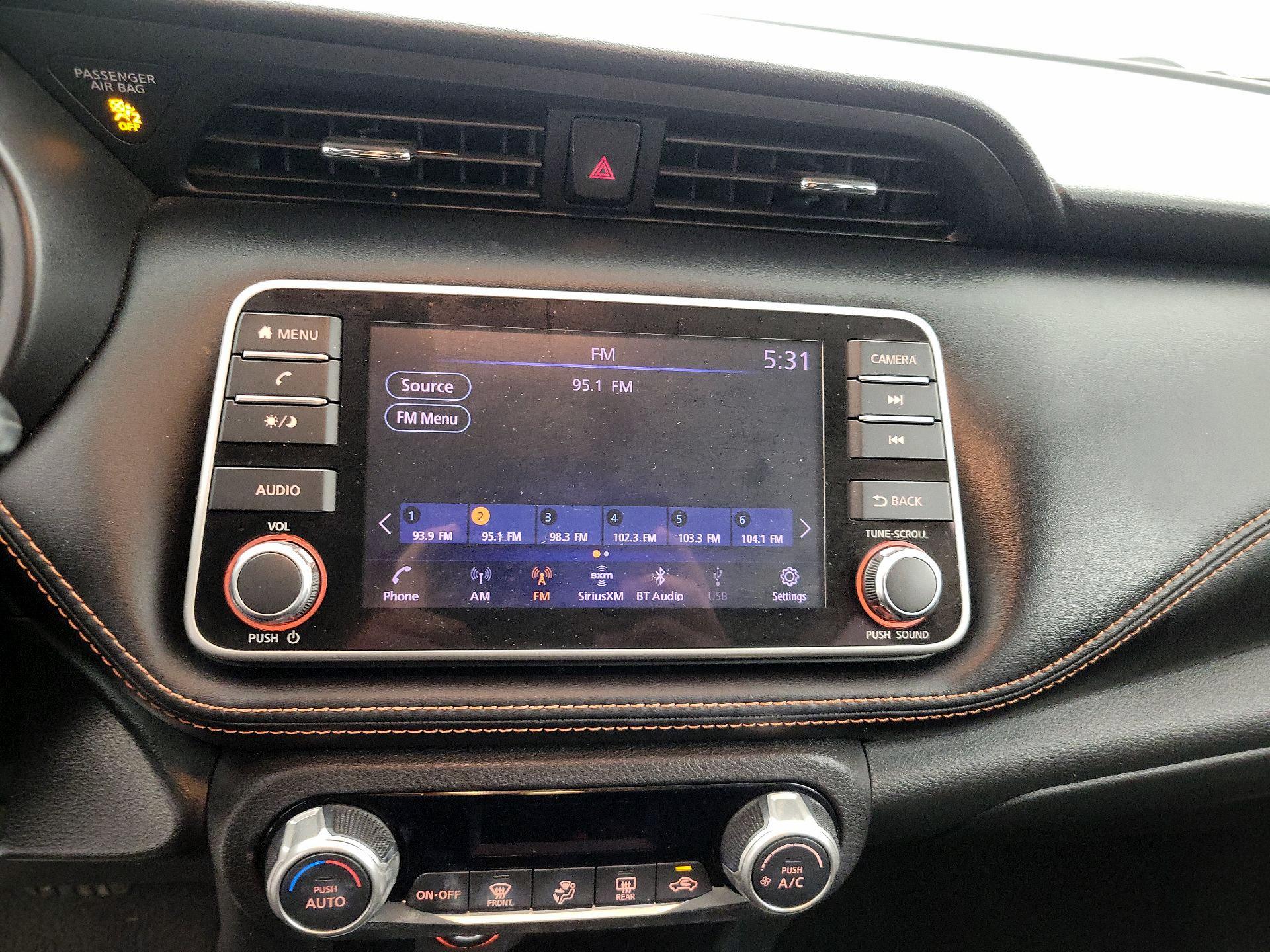 Thumbnail: 2018 Nissan Kicks - 15