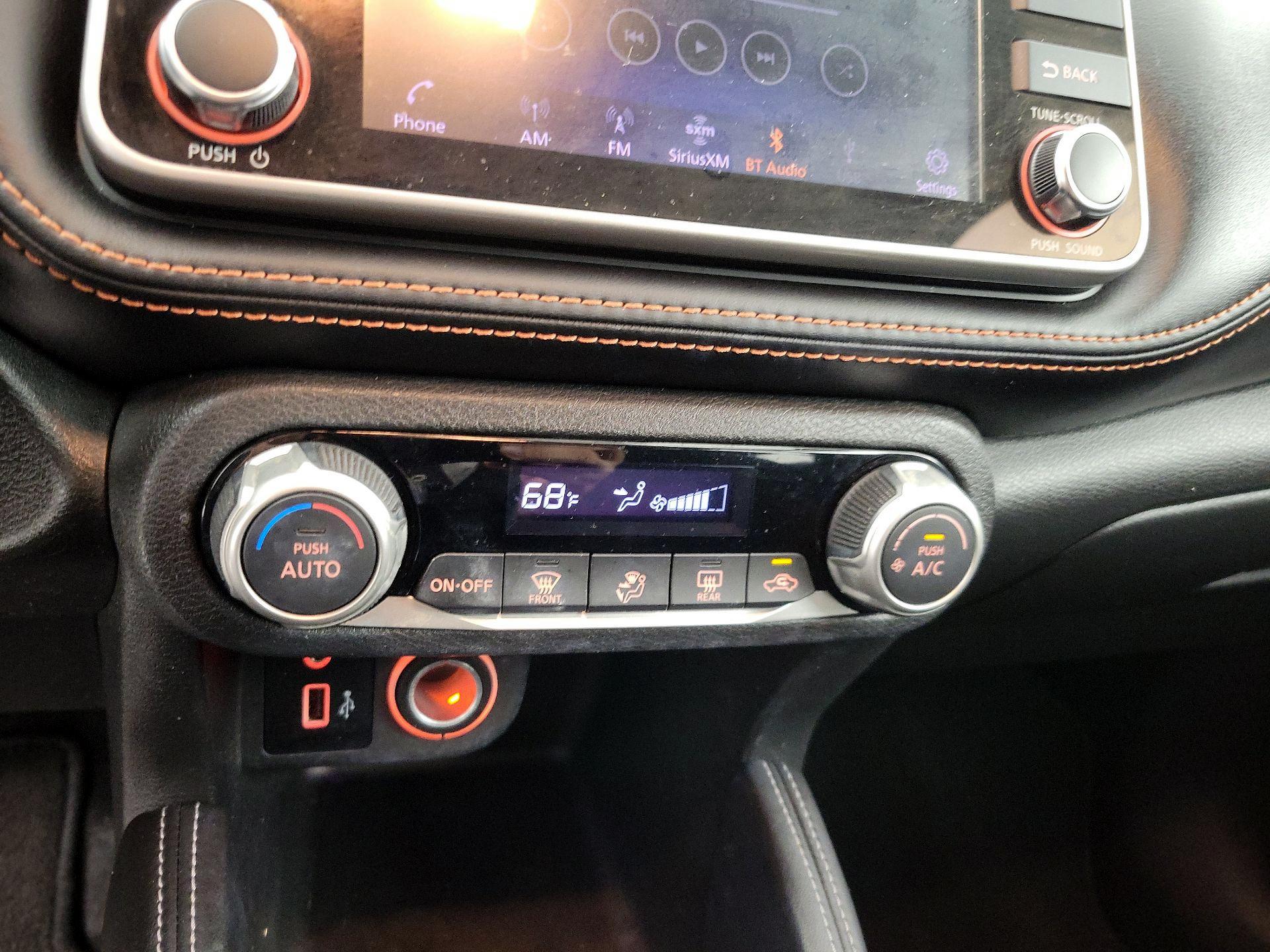 Thumbnail: 2018 Nissan Kicks - 16