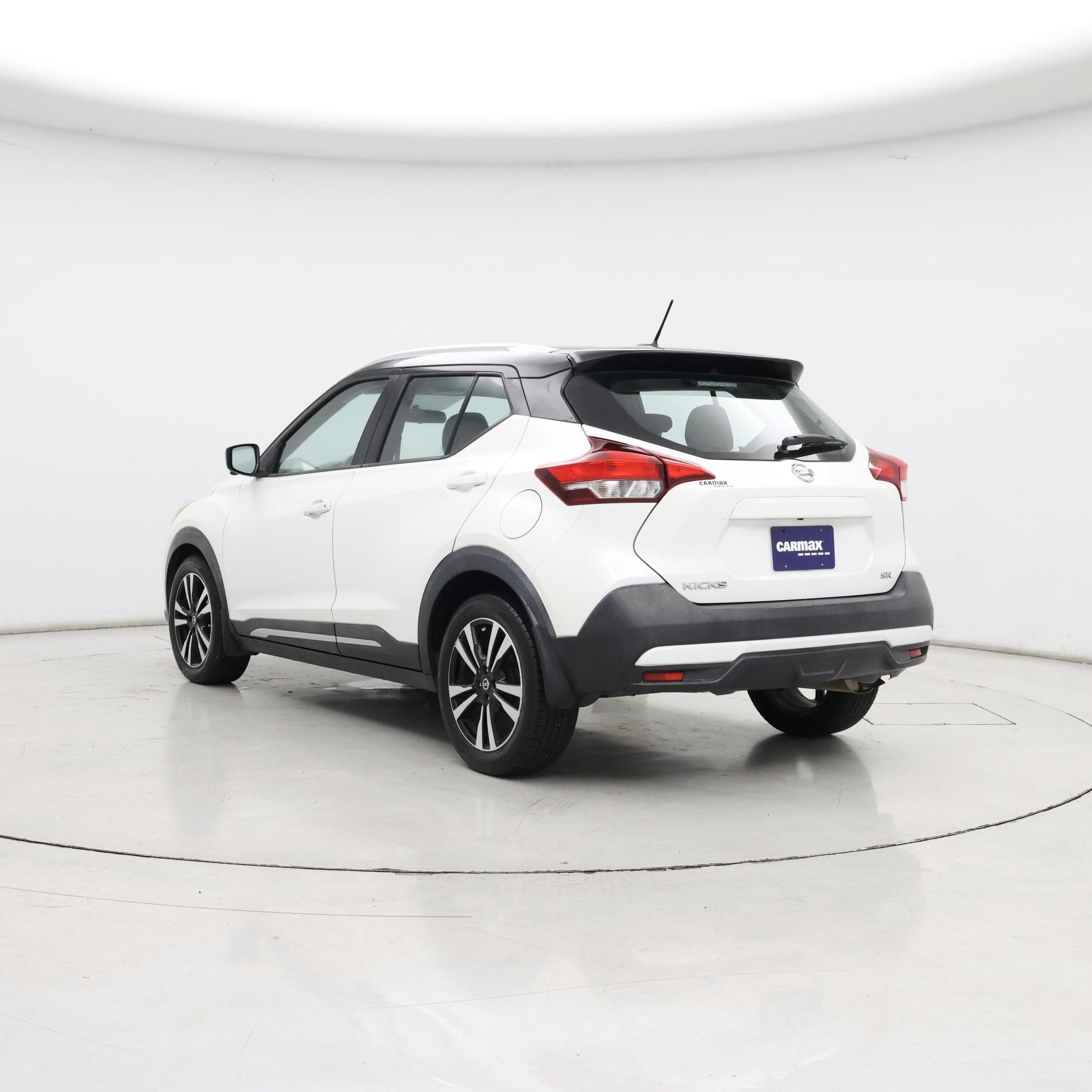 Thumbnail: 2018 Nissan Kicks - 2