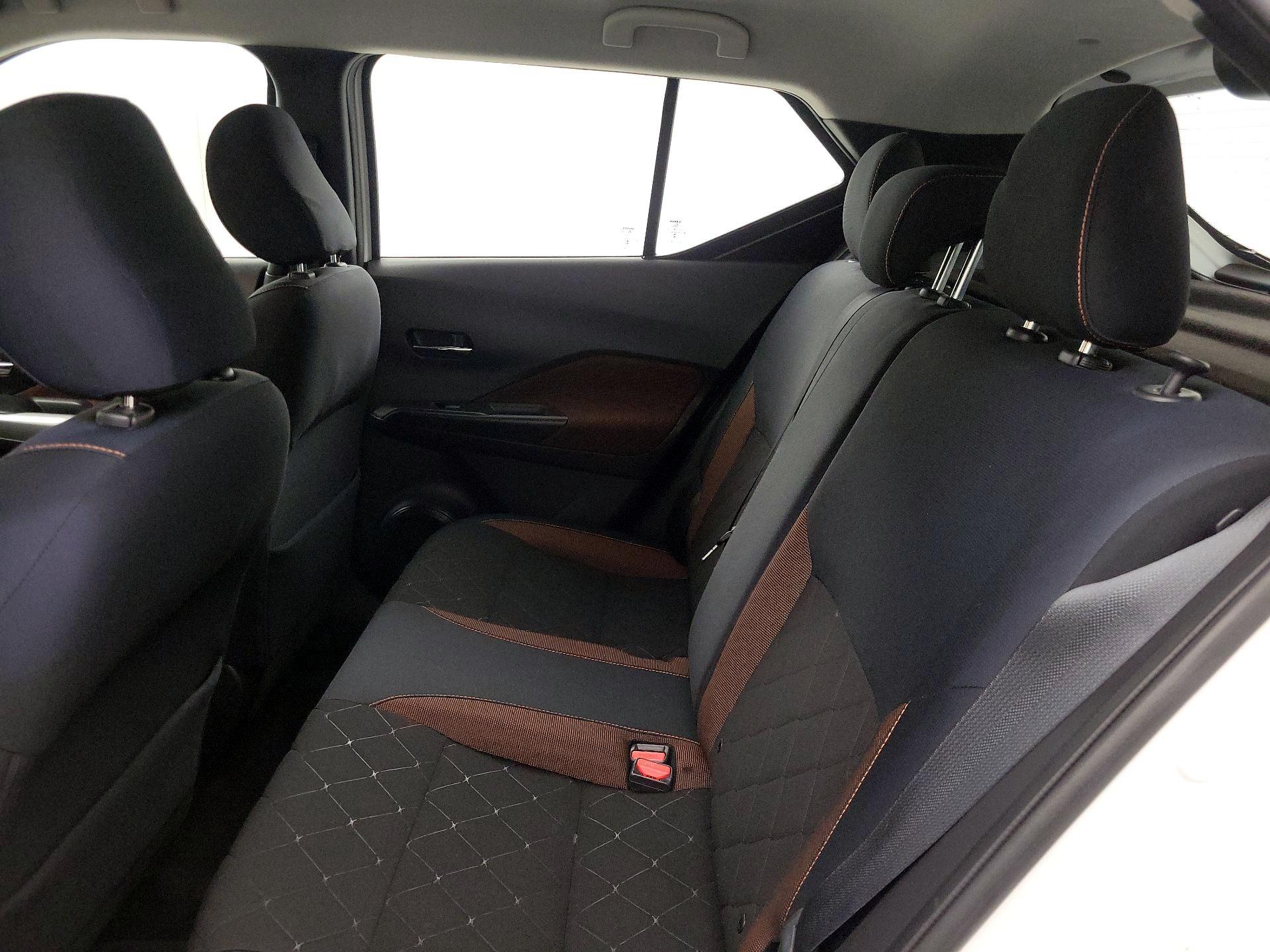 Thumbnail: 2018 Nissan Kicks - 19