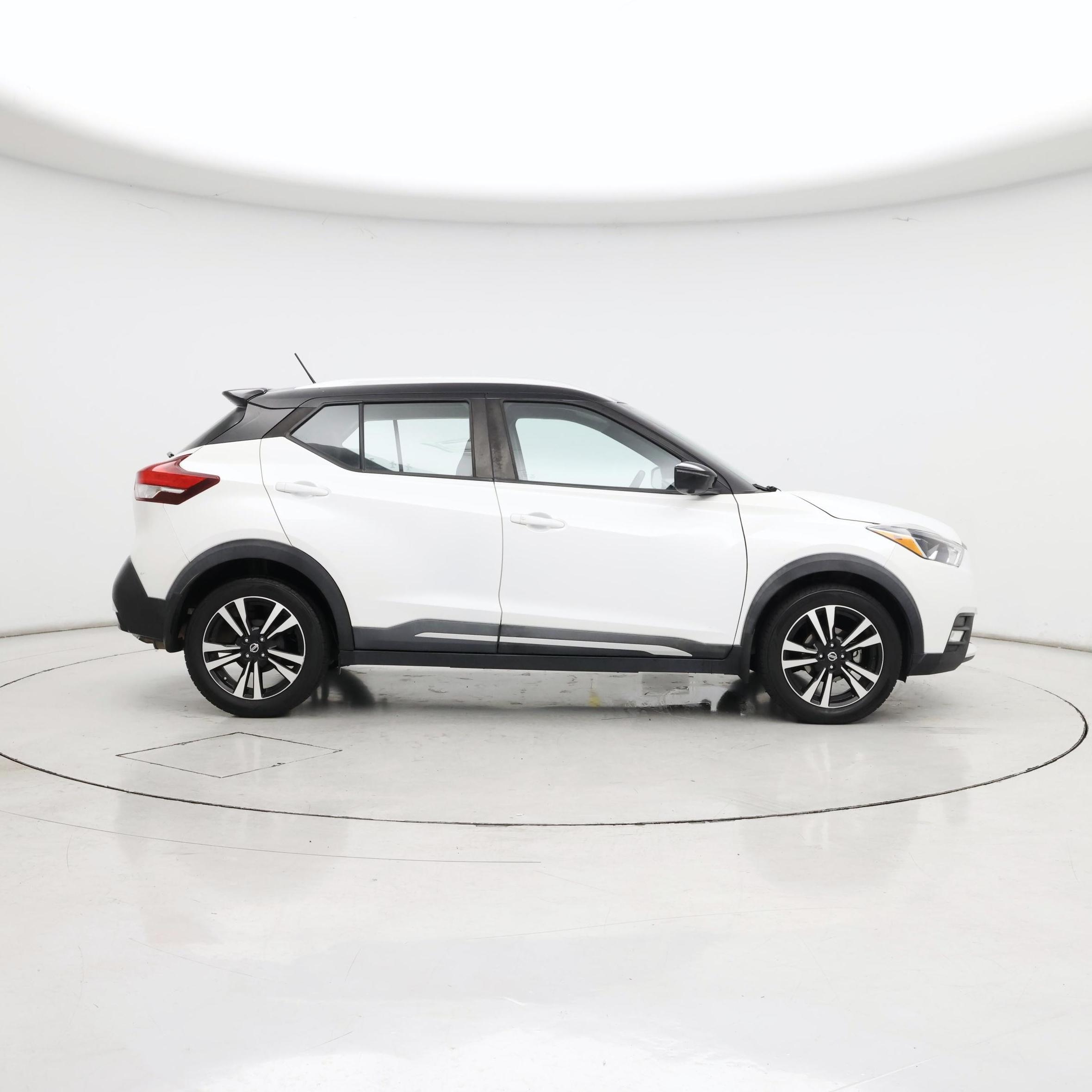 Thumbnail: 2018 Nissan Kicks - 7