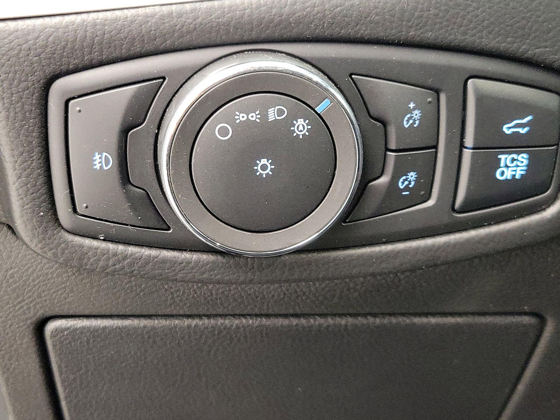 Thumbnail: 2022 Ford Edge - 13