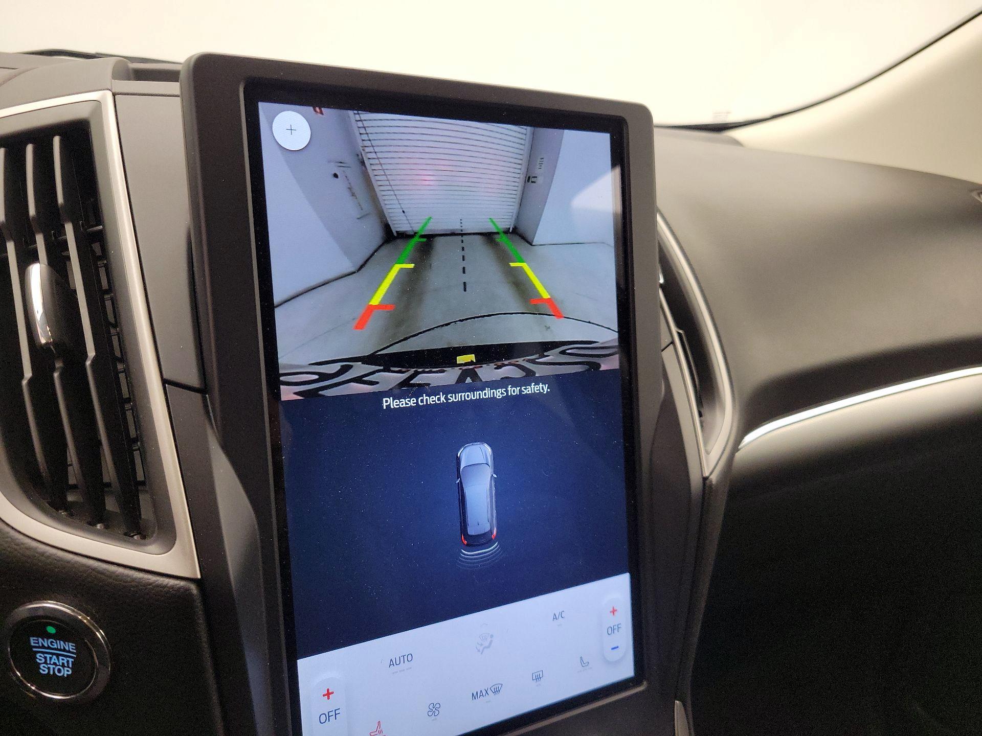 Thumbnail: 2022 Ford Edge - 14