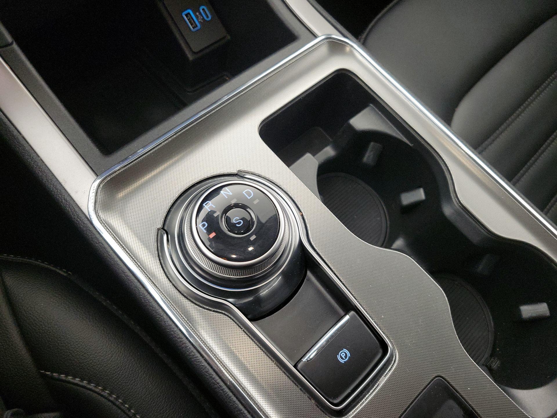 Thumbnail: 2022 Ford Edge - 17