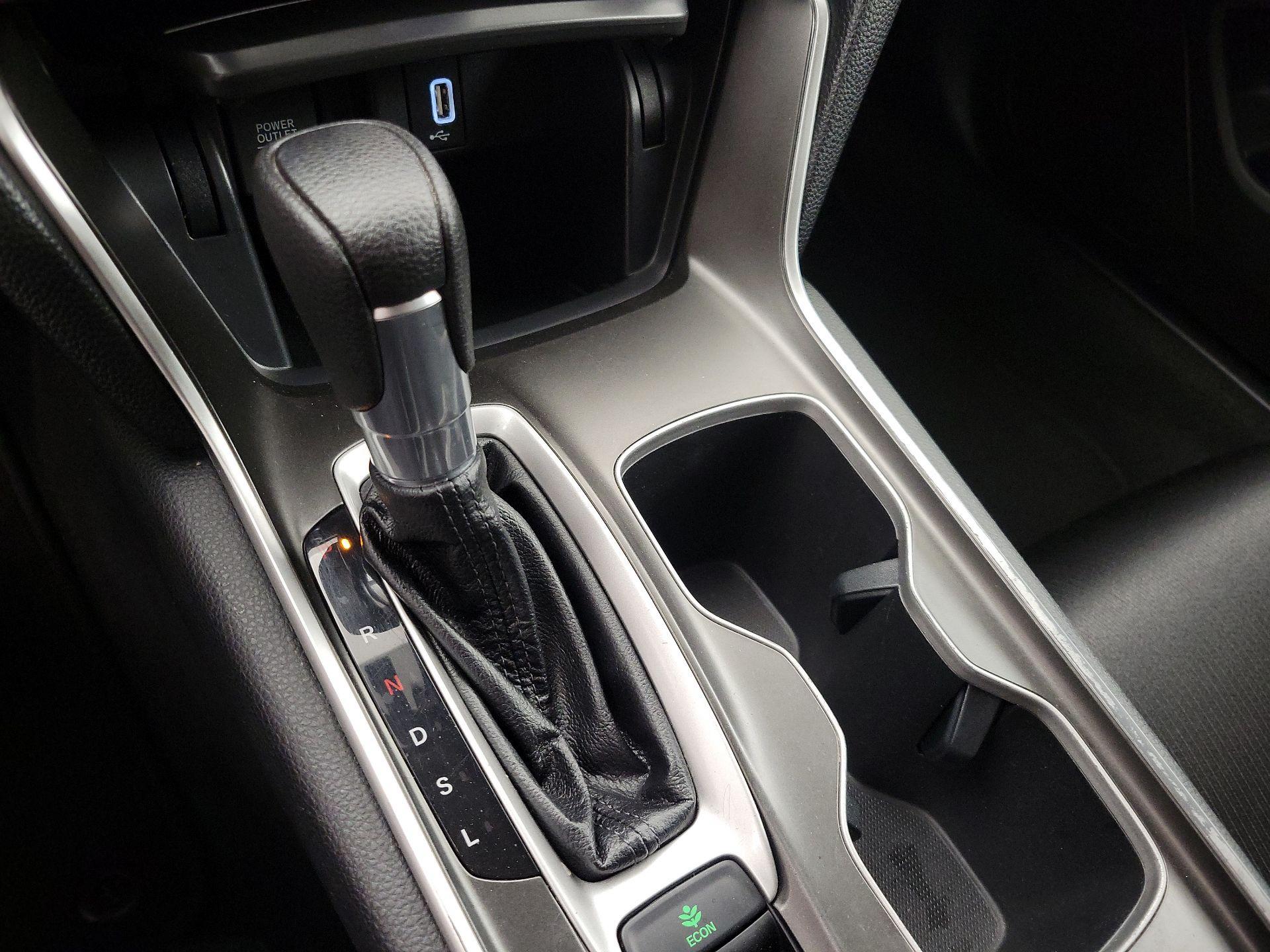 Thumbnail: 2019 Honda Accord - 17