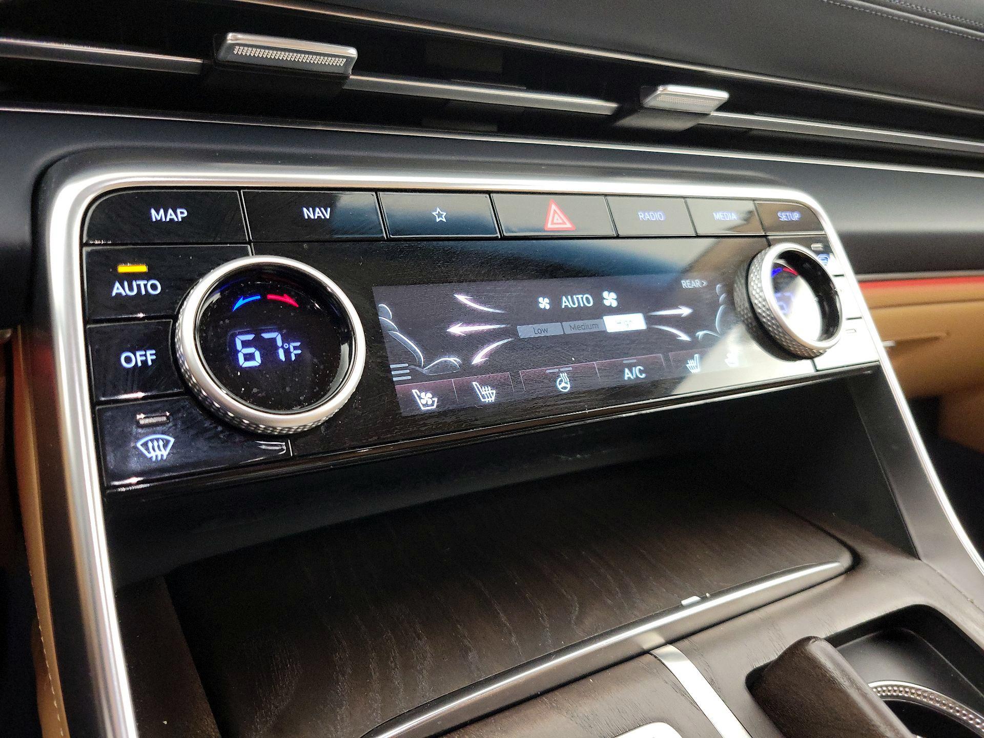 Thumbnail: 2023 Genesis GV80 - 17