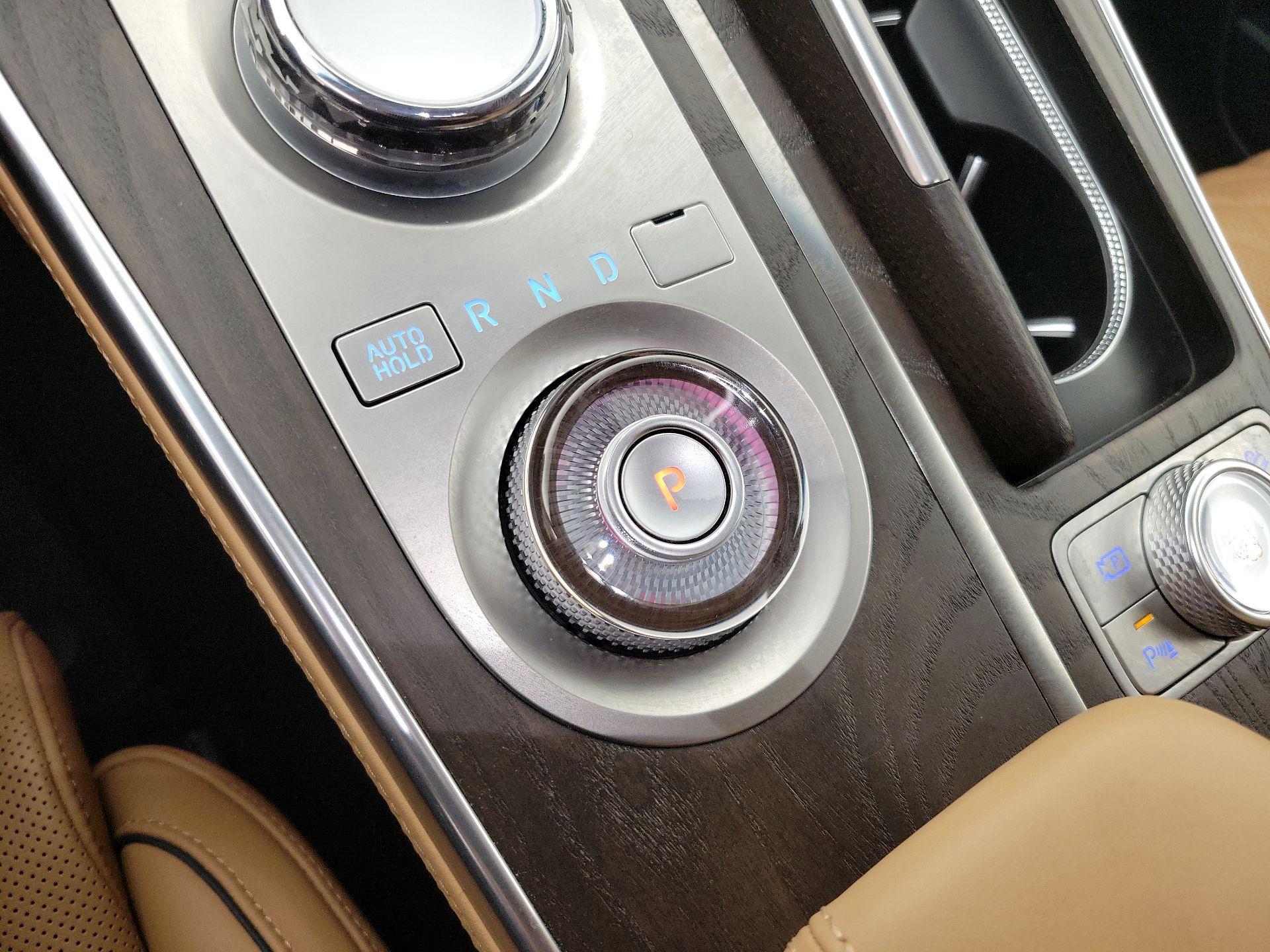 Thumbnail: 2023 Genesis GV80 - 18