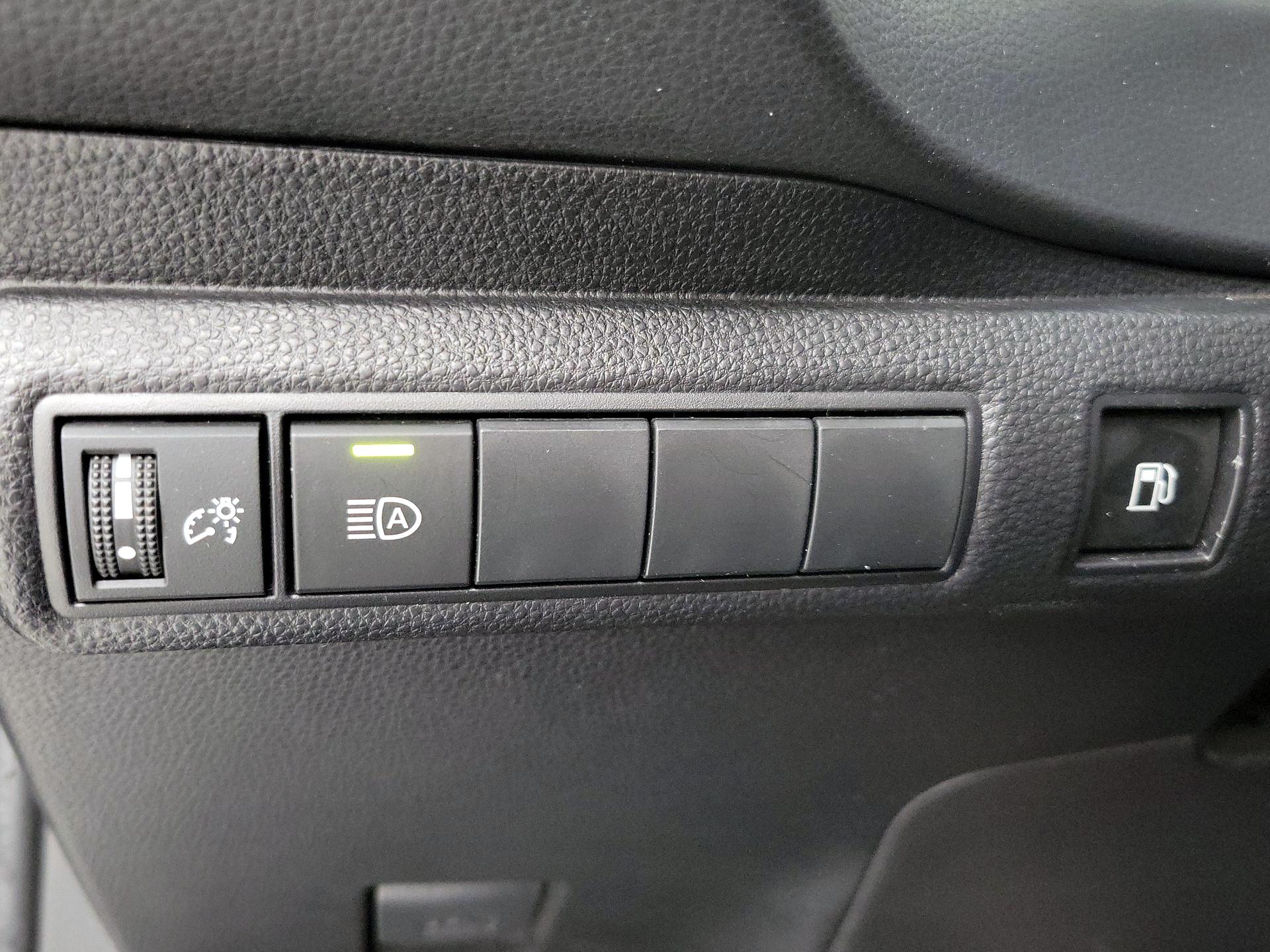 Thumbnail: 2023 Toyota Corolla - 13