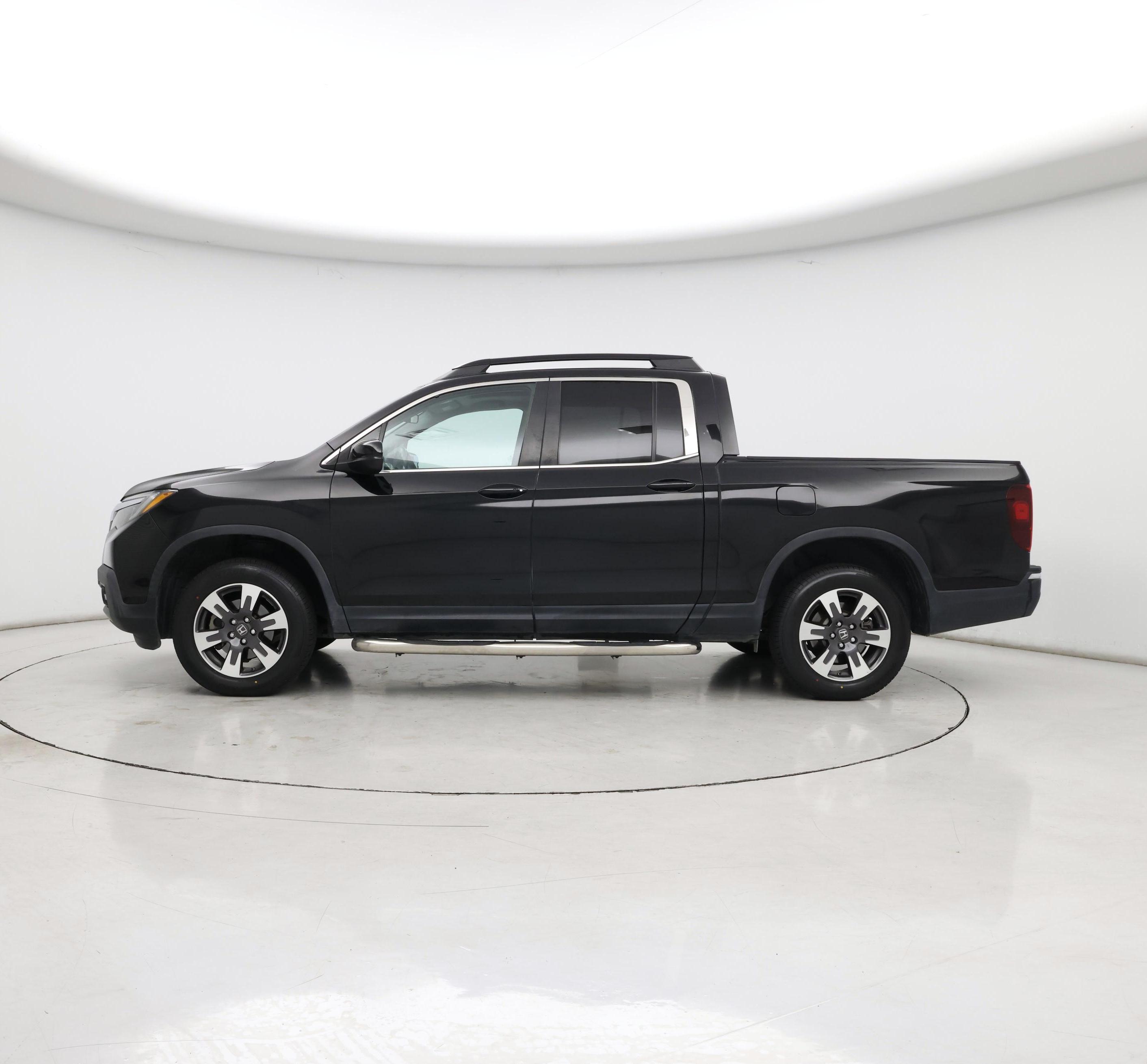 Thumbnail: 2019 Honda Ridgeline - 3