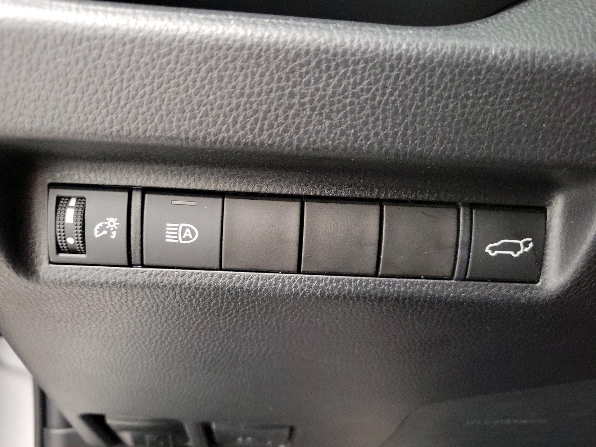 Thumbnail: 2021 Toyota RAV4 - 13