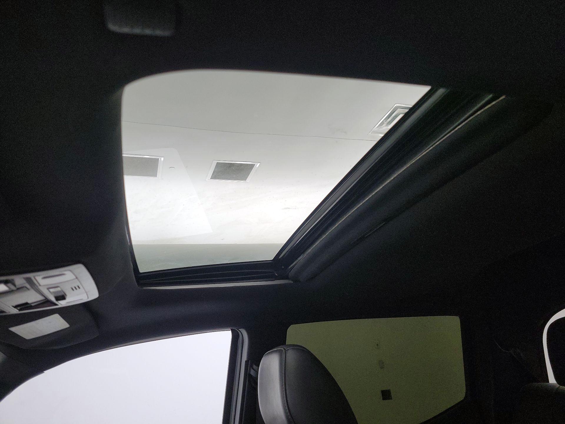 Thumbnail: 2021 Toyota Tacoma - 20